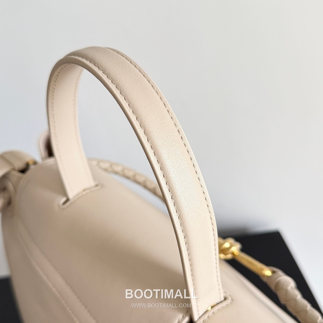 Bottega Veneta Ciao Intrecciato Knot Smooth Calfskin Top Handle Bag 보테가 베네타 차오 인트레치아토 노트 스무스 카프스킨 탑핸들백 34cm 16