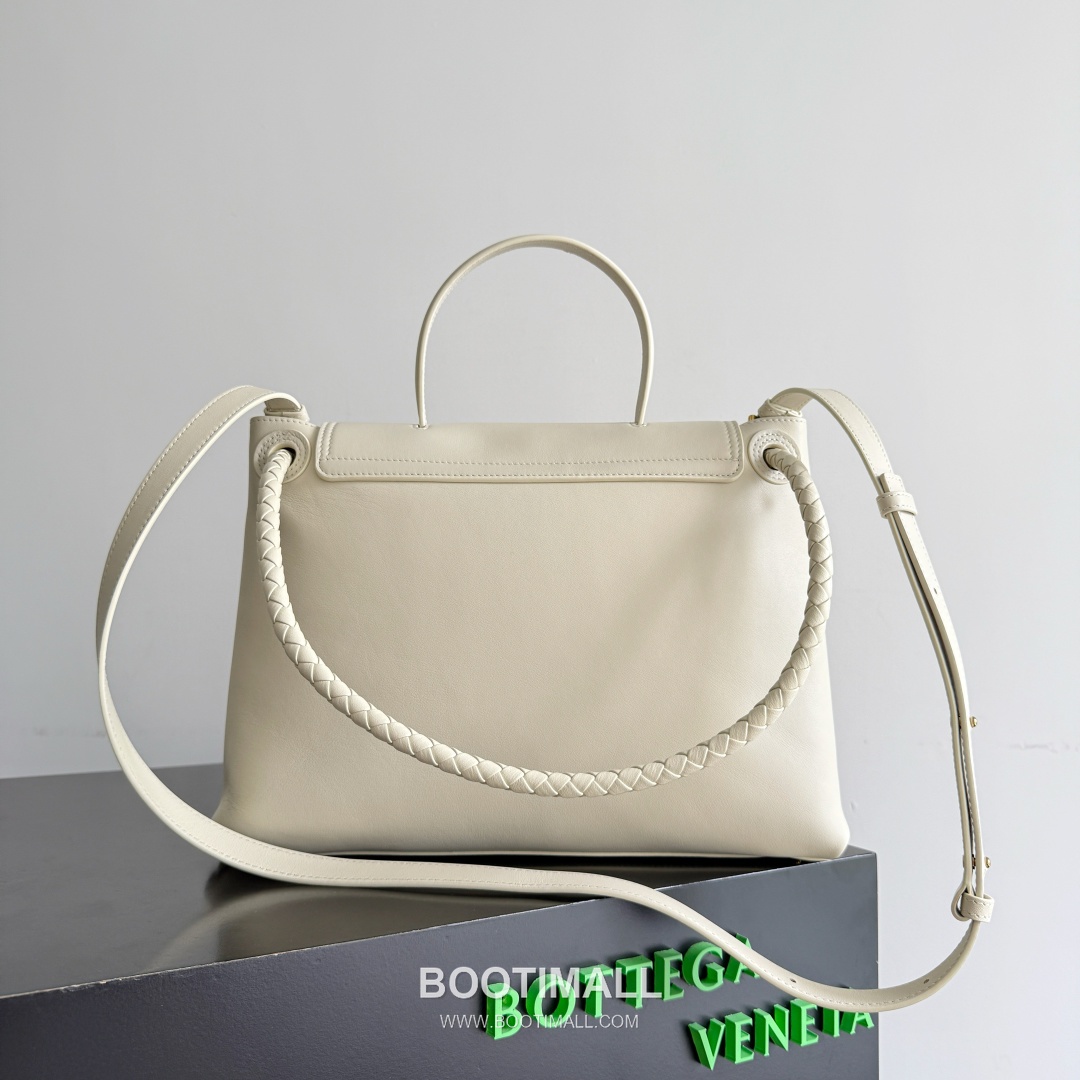 Bottega Veneta Ciao Intrecciato Knot Smooth Calfskin Top Handle Bag 보테가 베네타 차오 인트레치아토 노트 스무스 카프스킨 탑핸들백 34cm 12