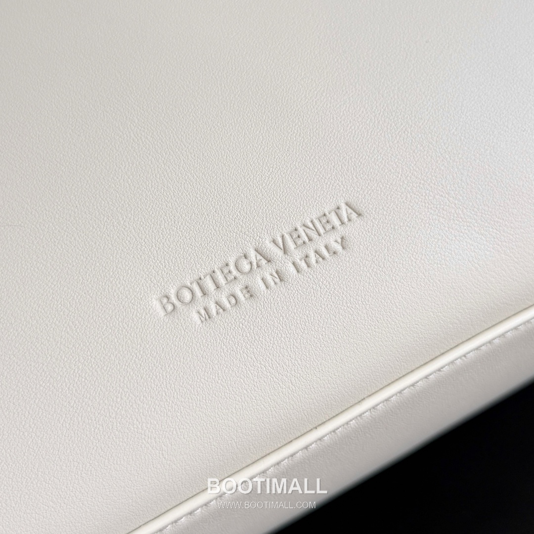 Bottega Veneta Ciao Intrecciato Knot Smooth Calfskin Top Handle Bag 보테가 베네타 차오 인트레치아토 노트 스무스 카프스킨 탑핸들백 34cm 15