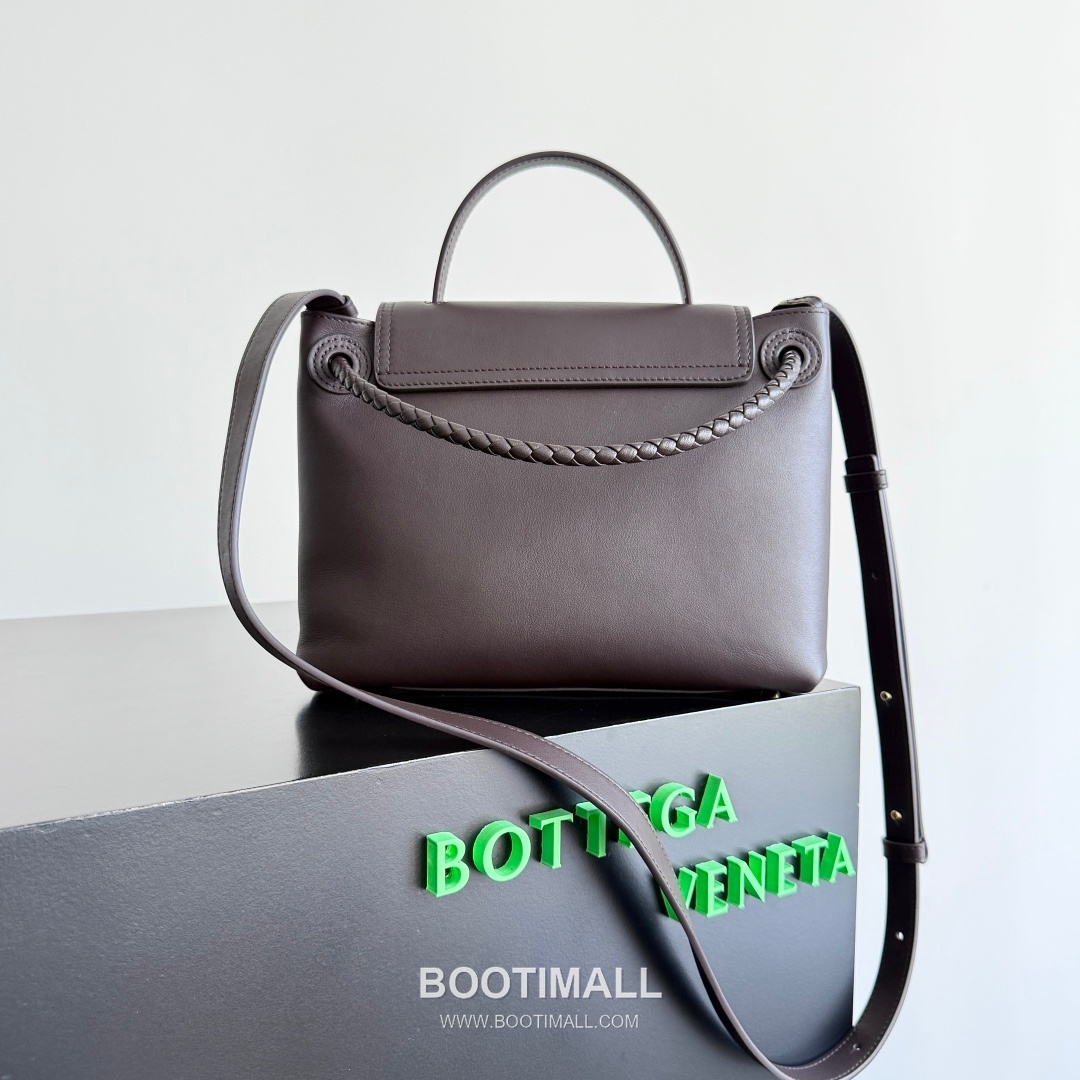 Bottega Veneta Ciao Intrecciato Knot Smooth Calfskin Top Handle Bag 보테가 베네타 차오 인트레치아토 노트 스무스 카프스킨 탑핸들백 26cm 2