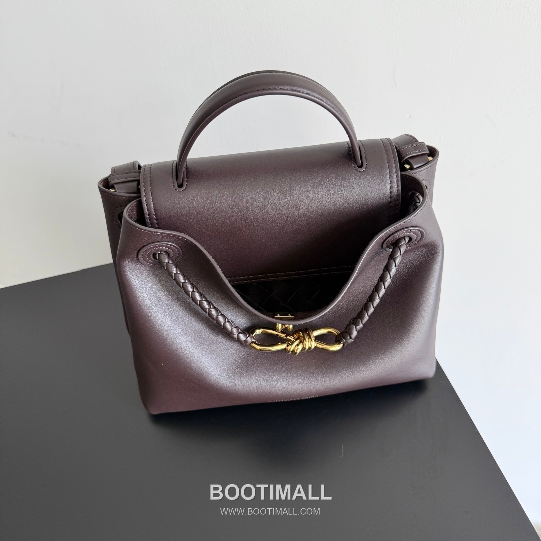Bottega Veneta Ciao Intrecciato Knot Smooth Calfskin Top Handle Bag 보테가 베네타 차오 인트레치아토 노트 스무스 카프스킨 탑핸들백 26cm 11