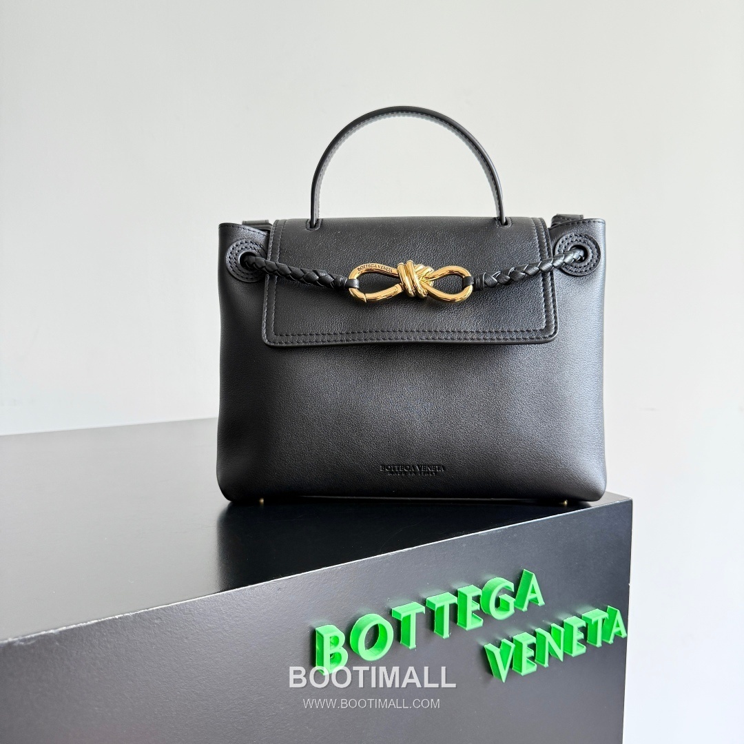 Bottega Veneta Ciao Intrecciato Knot Smooth Calfskin Top Handle Bag 보테가 베네타 차오 인트레치아토 노트 스무스 카프스킨 탑핸들백 26cm 10