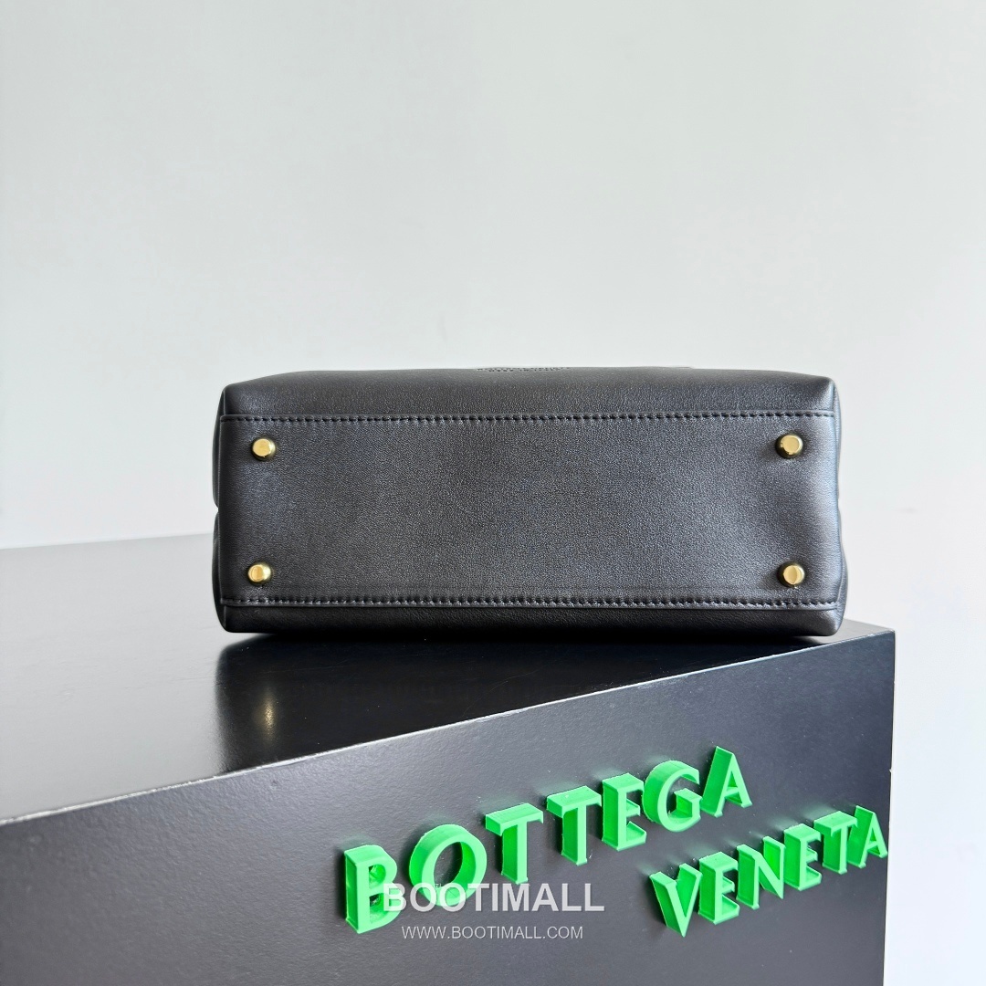 Bottega Veneta Ciao Intrecciato Knot Smooth Calfskin Top Handle Bag 보테가 베네타 차오 인트레치아토 노트 스무스 카프스킨 탑핸들백 26cm 13