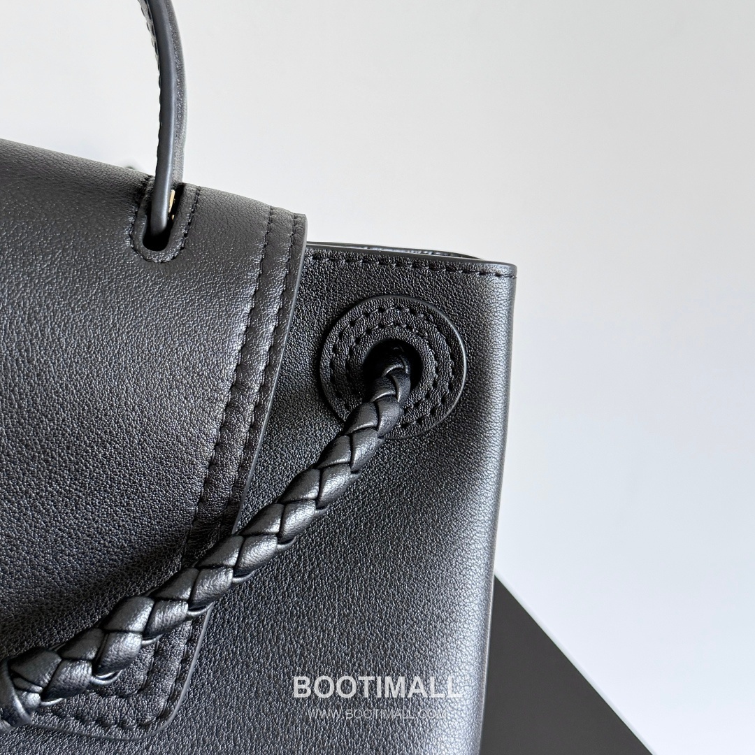 Bottega Veneta Ciao Intrecciato Knot Smooth Calfskin Top Handle Bag 보테가 베네타 차오 인트레치아토 노트 스무스 카프스킨 탑핸들백 26cm 26