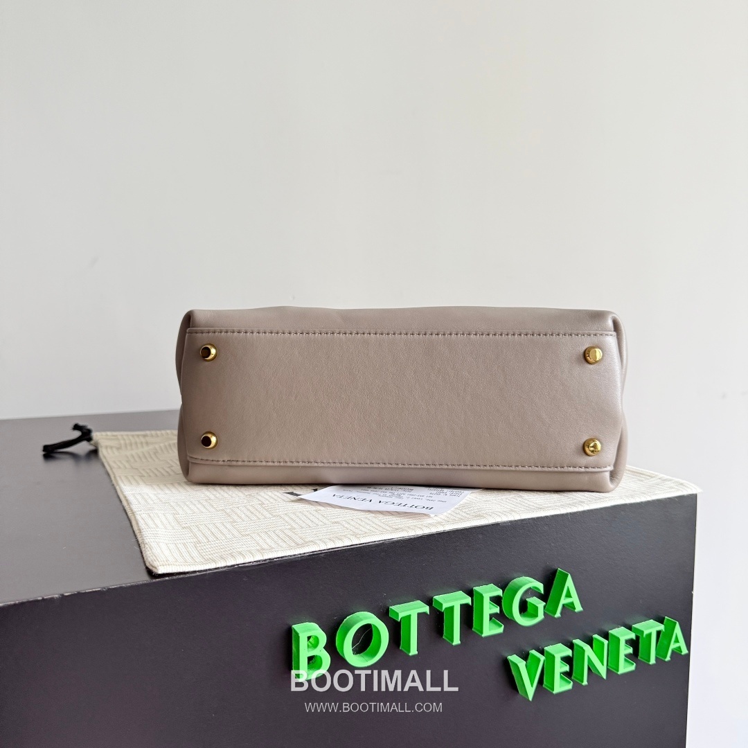 Bottega Veneta Ciao Ciao Leather Top Handle Bag 835835 보테가베네타 차오차오 가죽 탑핸들백 26cm 4