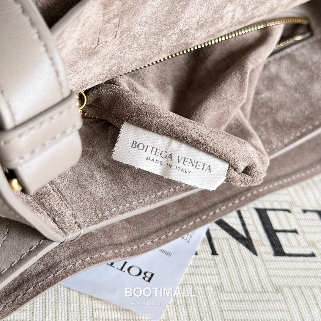 Bottega Veneta Ciao Ciao Leather Top Handle Bag 835835 보테가베네타 차오차오 가죽 탑핸들백 26cm 8