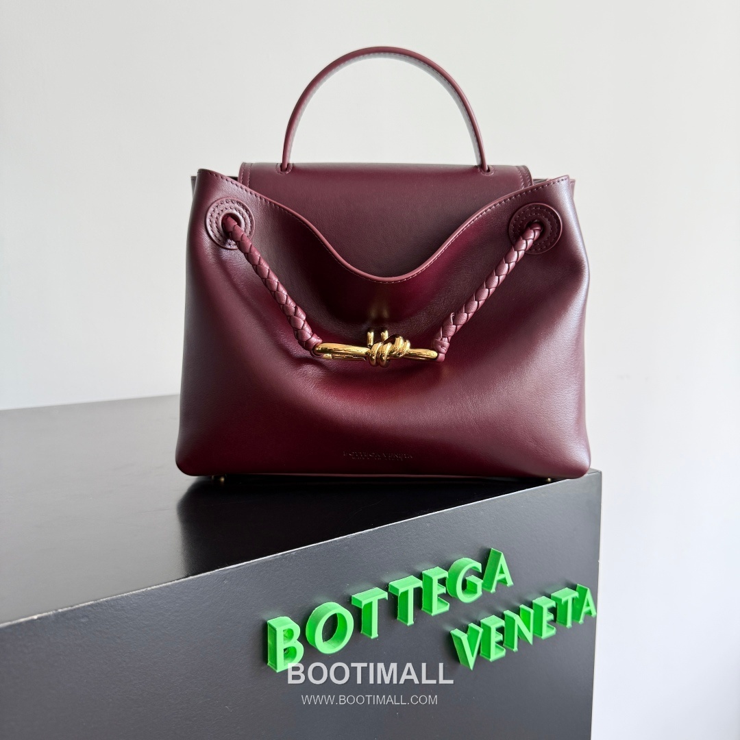 Bottega Veneta Ciao Intrecciato Knot Smooth Calfskin Top Handle Bag 보테가 베네타 차오 인트레치아토 노트 스무스 카프스킨 탑핸들백 26cm 10