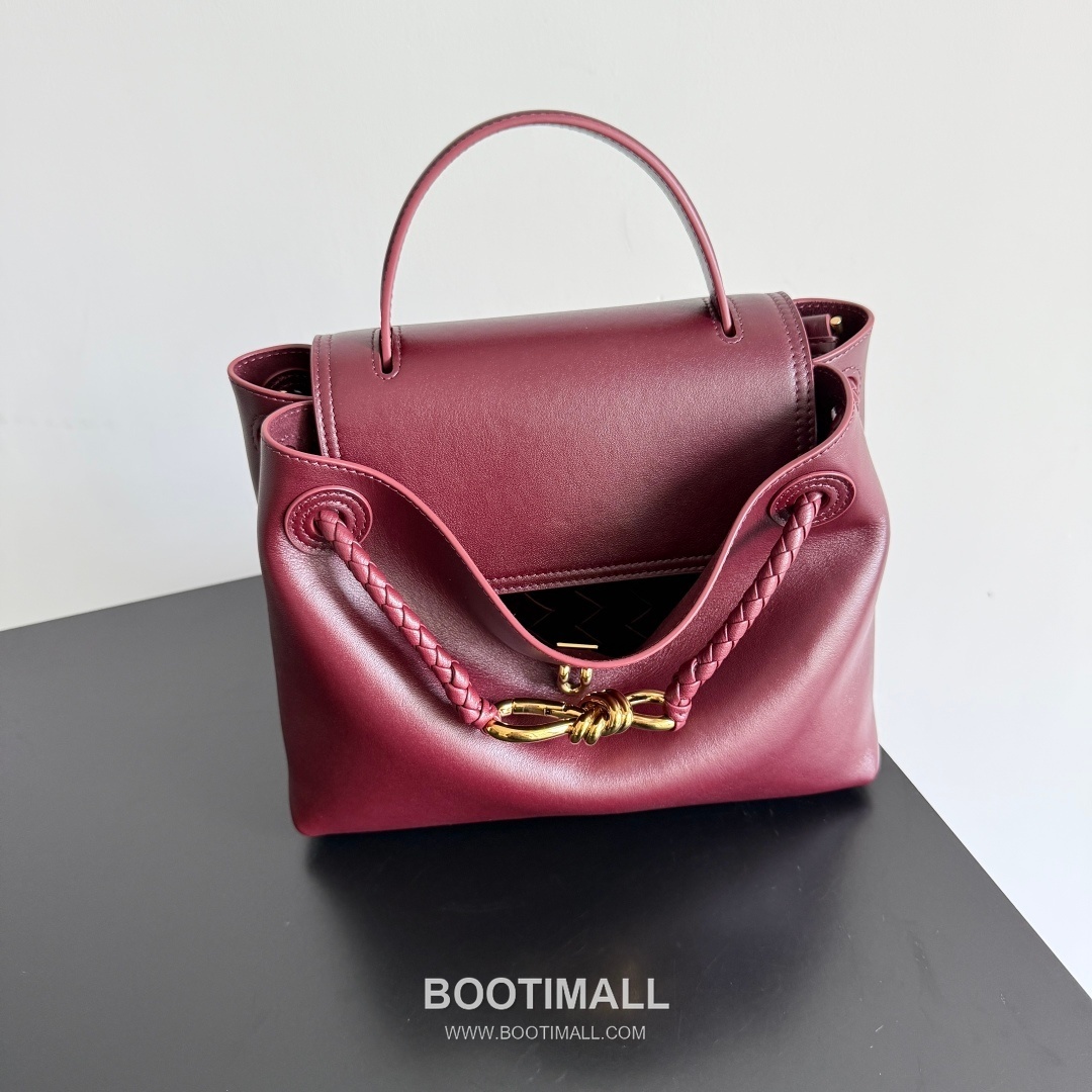 Bottega Veneta Ciao Intrecciato Knot Smooth Calfskin Top Handle Bag 보테가 베네타 차오 인트레치아토 노트 스무스 카프스킨 탑핸들백 26cm 11