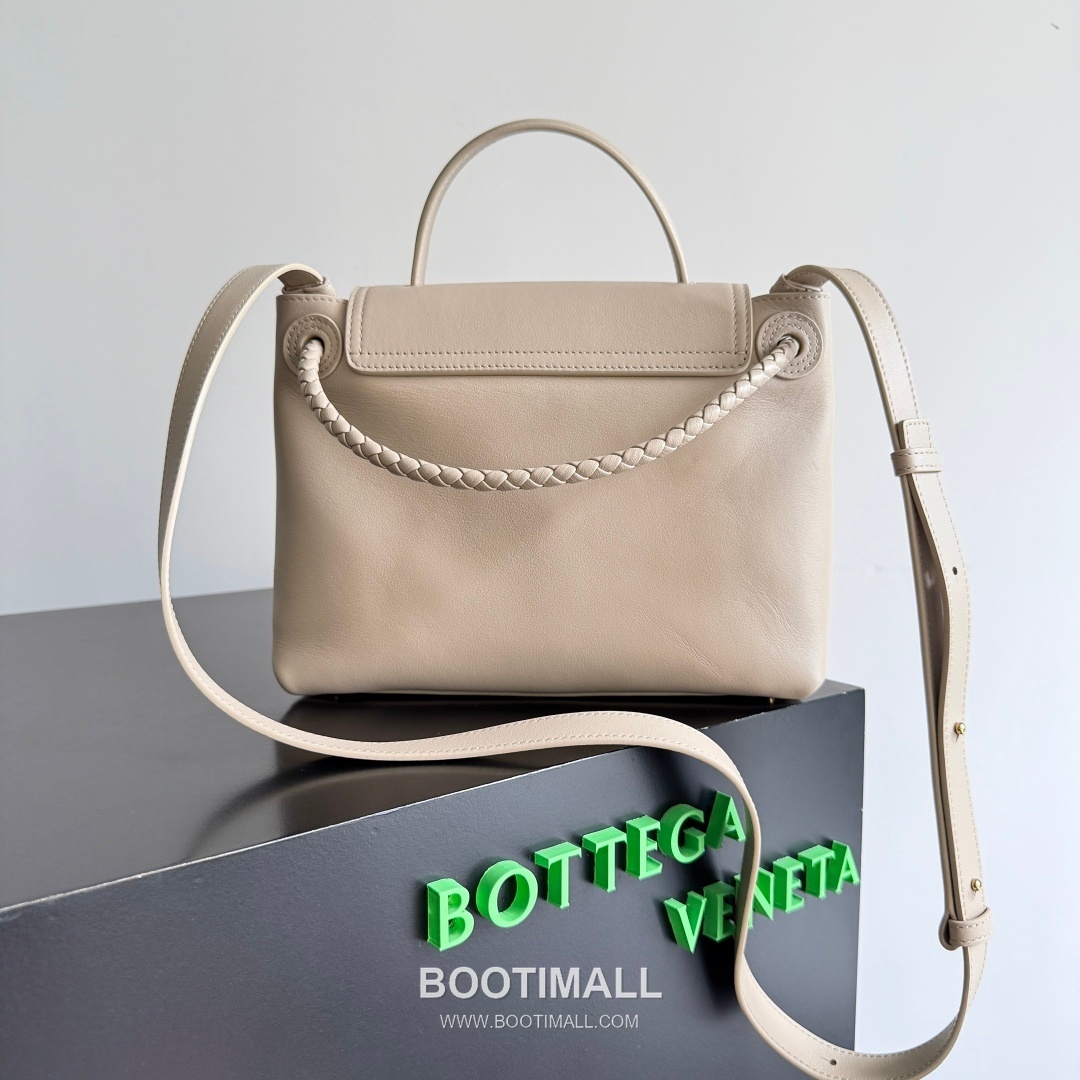 Bottega Veneta Ciao Intrecciato Knot Smooth Calfskin Top Handle Bag 보테가 베네타 차오 인트레치아토 노트 스무스 카프스킨 탑핸들백 26cm 2