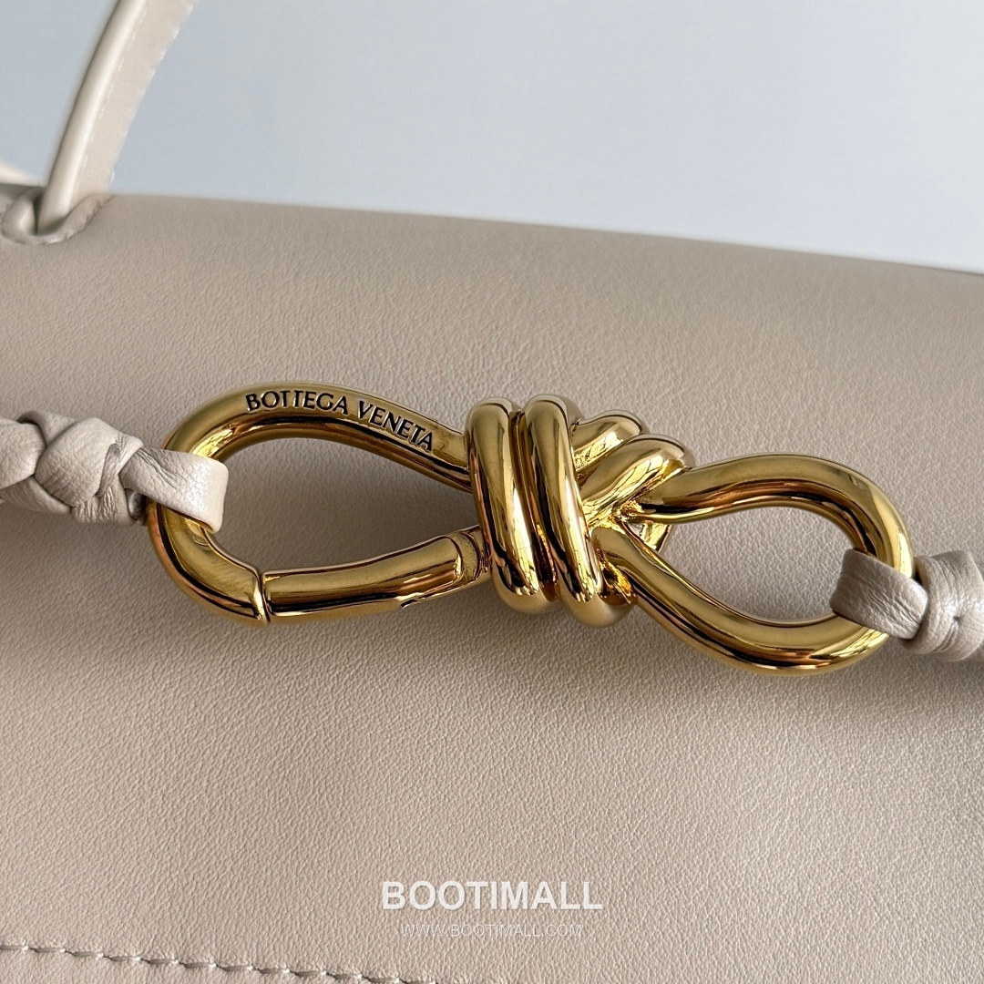 Bottega Veneta Ciao Intrecciato Knot Smooth Calfskin Top Handle Bag 보테가 베네타 차오 인트레치아토 노트 스무스 카프스킨 탑핸들백 26cm 5