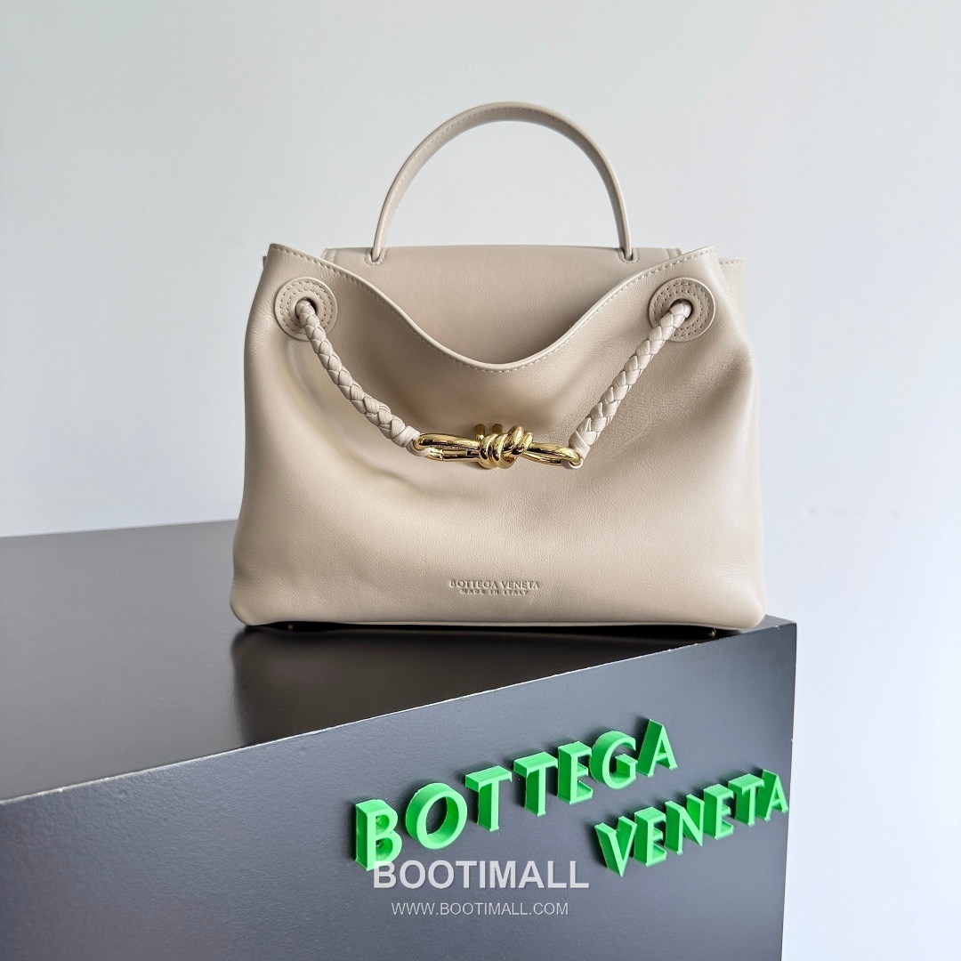 Bottega Veneta Ciao Intrecciato Knot Smooth Calfskin Top Handle Bag 보테가 베네타 차오 인트레치아토 노트 스무스 카프스킨 탑핸들백 26cm 10