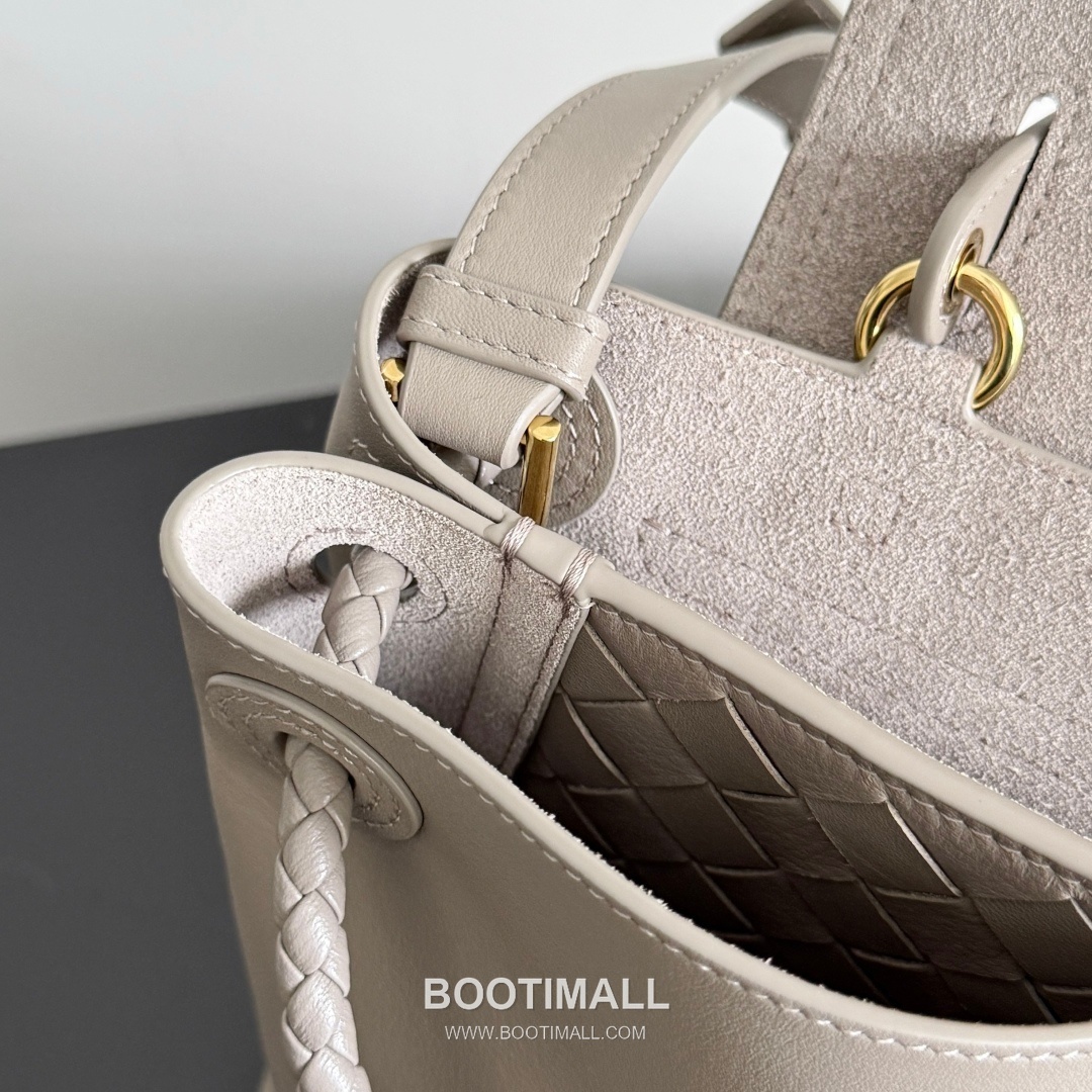 Bottega Veneta Ciao Ciao Leather Top Handle Bag 835835 보테가베네타 차오차오 가죽 탑핸들백 26cm 12