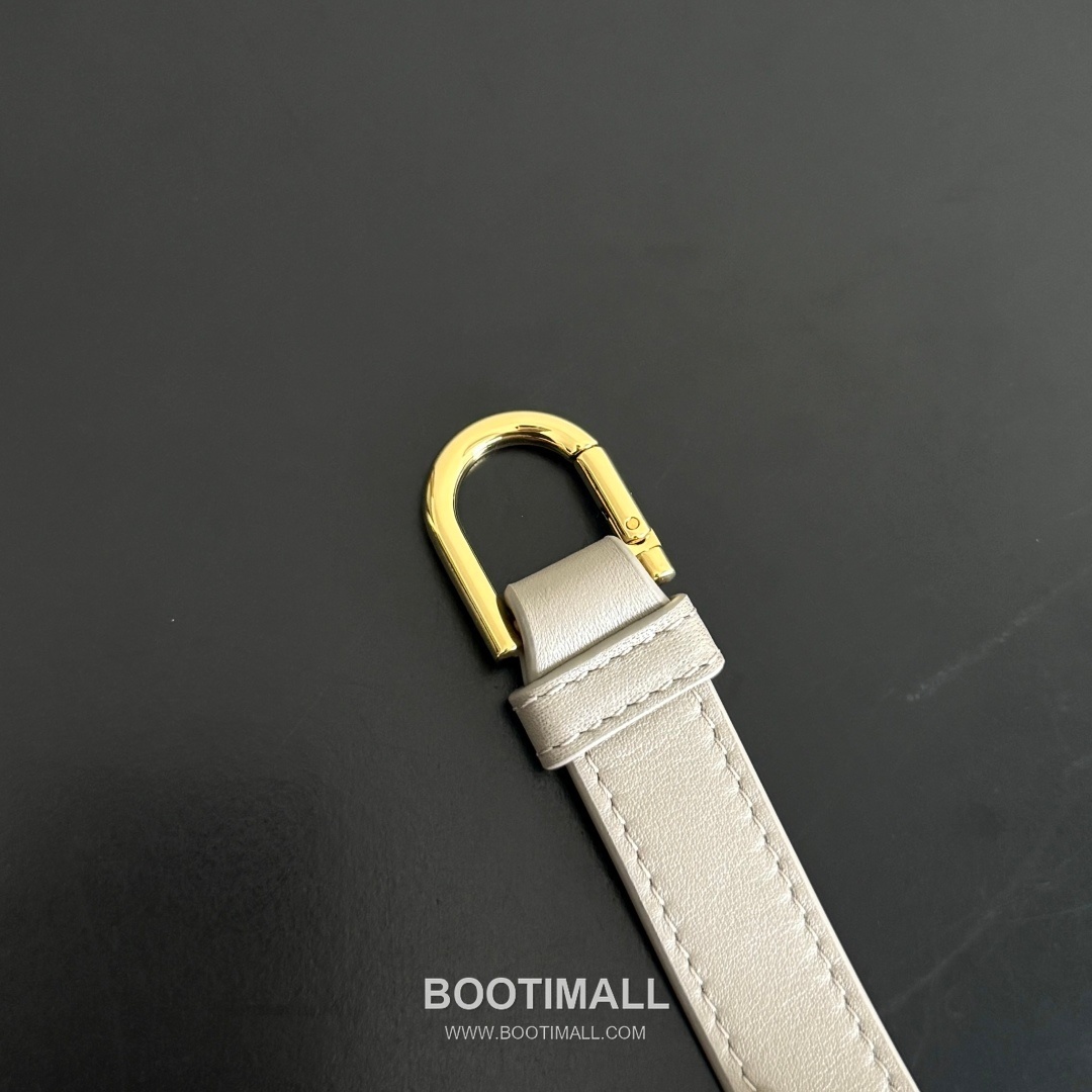 Bottega Veneta Ciao Ciao Leather Top Handle Bag 835835 보테가베네타 차오차오 가죽 탑핸들백 26cm 18