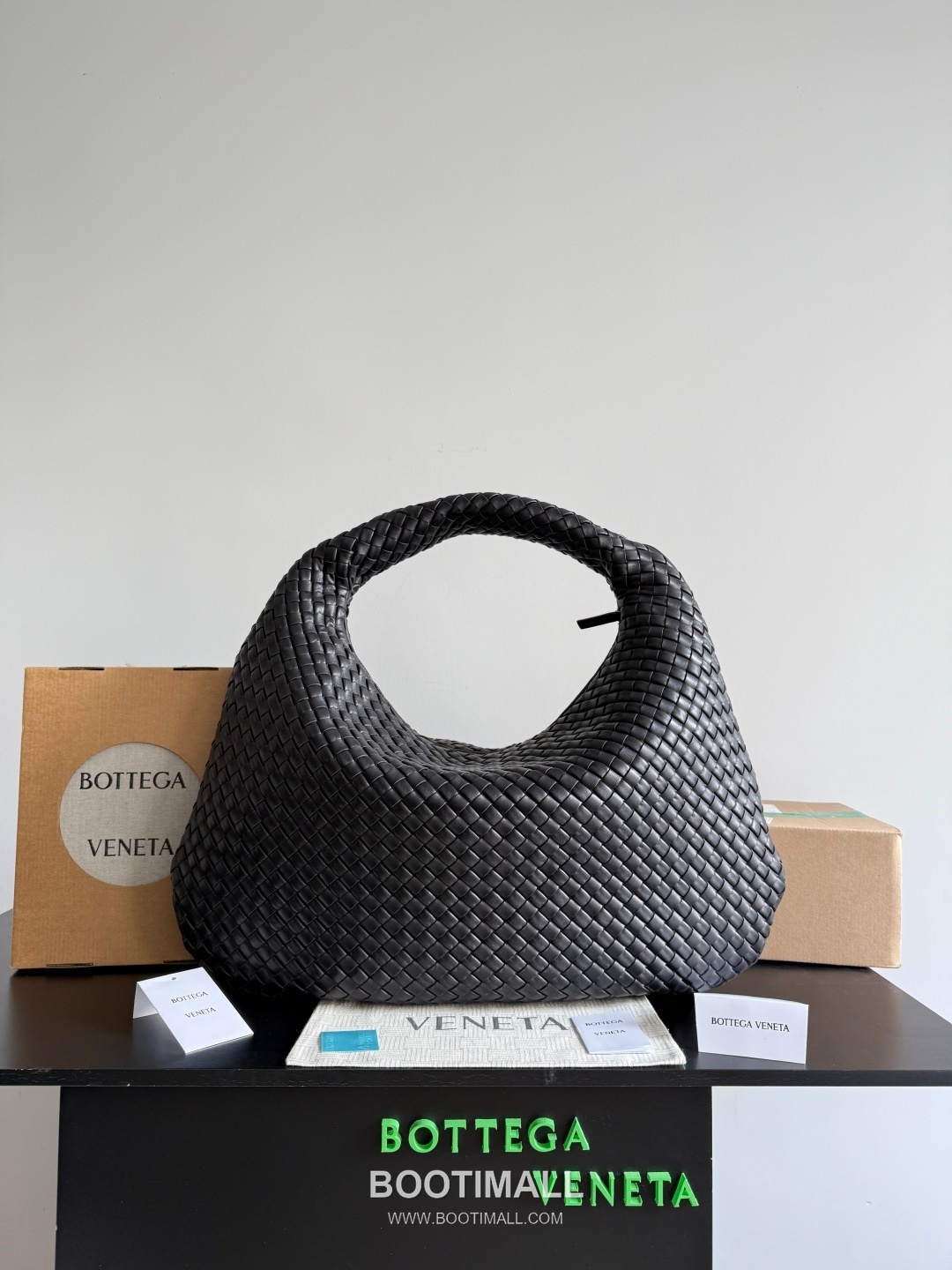 Bottega Veneta Large Hobo Shoulder Bag 보테가 베네타 라지 호보 숄더백 59cm 4