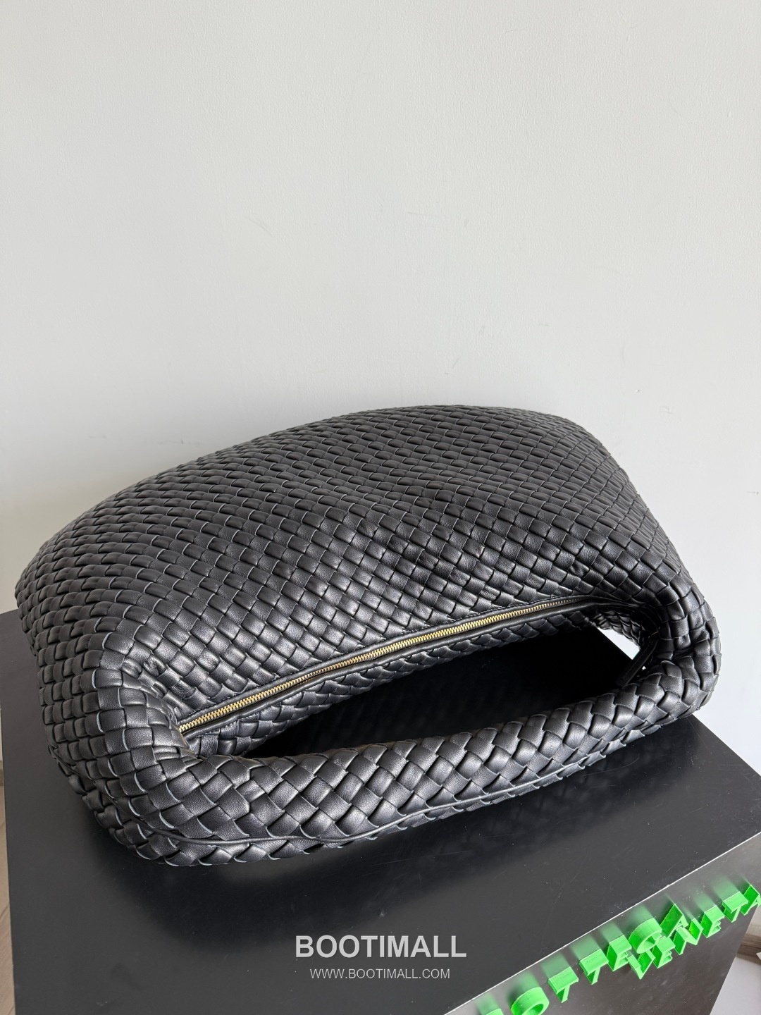 Bottega Veneta Large Hobo Shoulder Bag 보테가 베네타 라지 호보 숄더백 59cm 6