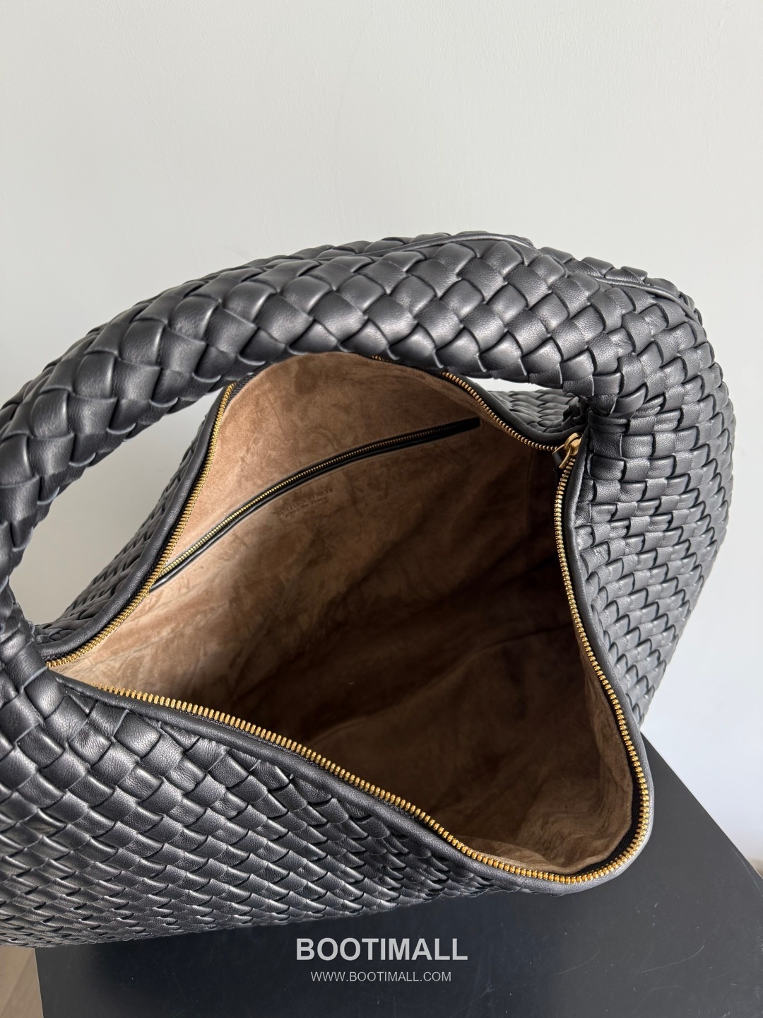 Bottega Veneta Large Hobo Shoulder Bag 보테가 베네타 라지 호보 숄더백 59cm 13