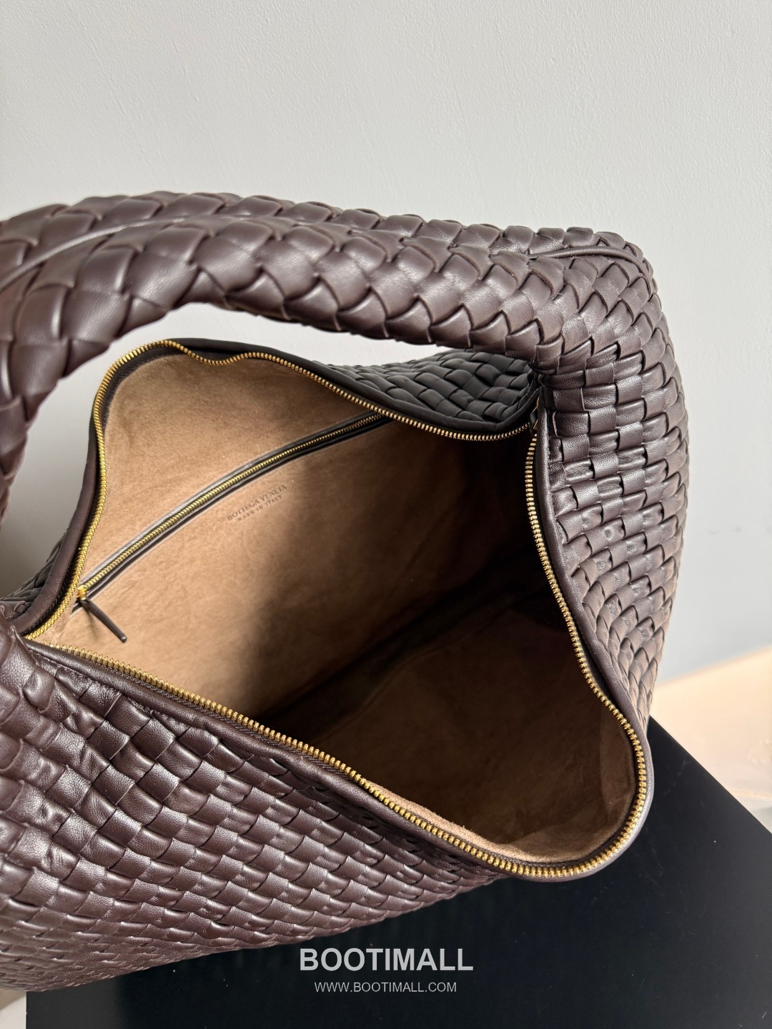 Bottega Veneta Large Hobo Shoulder Bag 보테가 베네타 라지 호보 숄더백 59cm 13