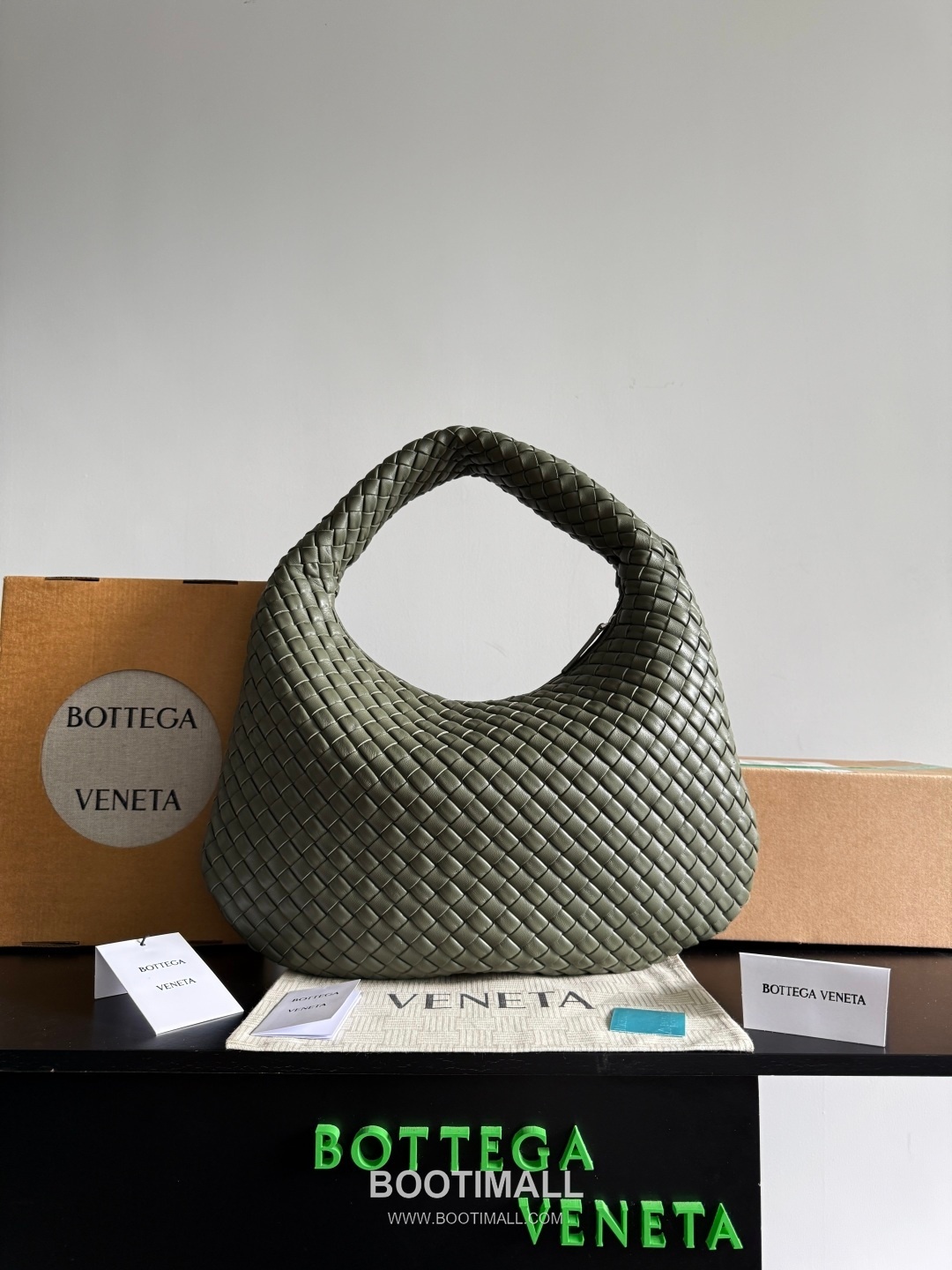 Bottega Veneta Early Spring Soft Hobo Shoulder Bag 보테가 베네타 얼리 스프링 소프트 호보 숄더백 44cm 8