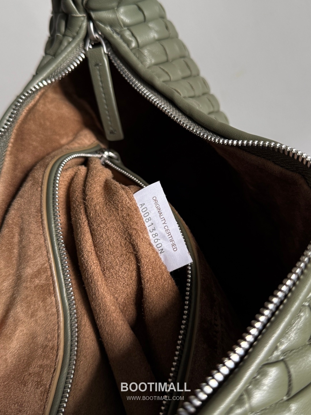 Bottega Veneta Early Spring Soft Hobo Shoulder Bag 보테가 베네타 얼리 스프링 소프트 호보 숄더백 44cm 15