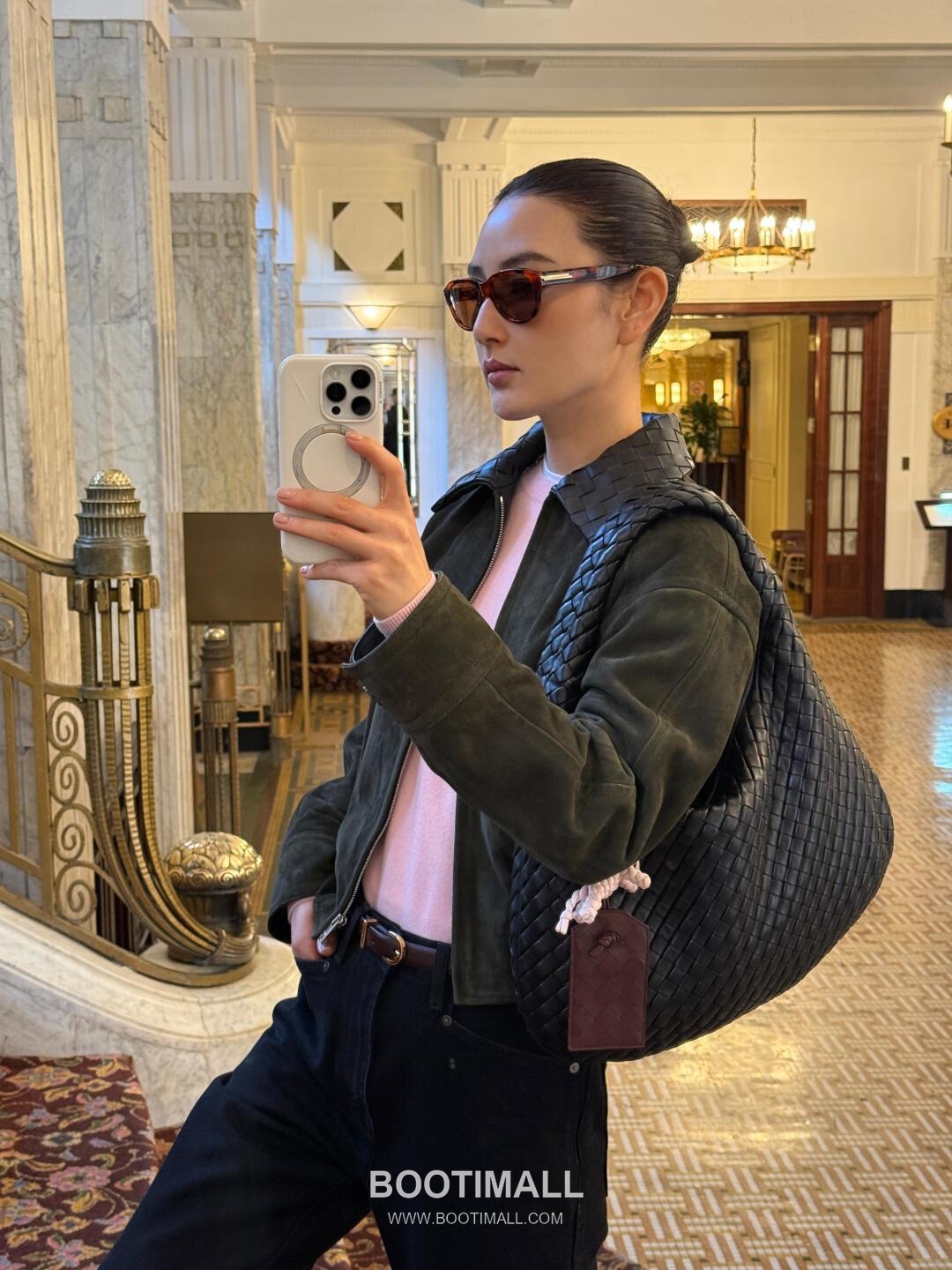 Bottega Veneta Early Spring Soft Hobo Shoulder Bag 보테가 베네타 얼리 스프링 소프트 호보 숄더백 44cm 6