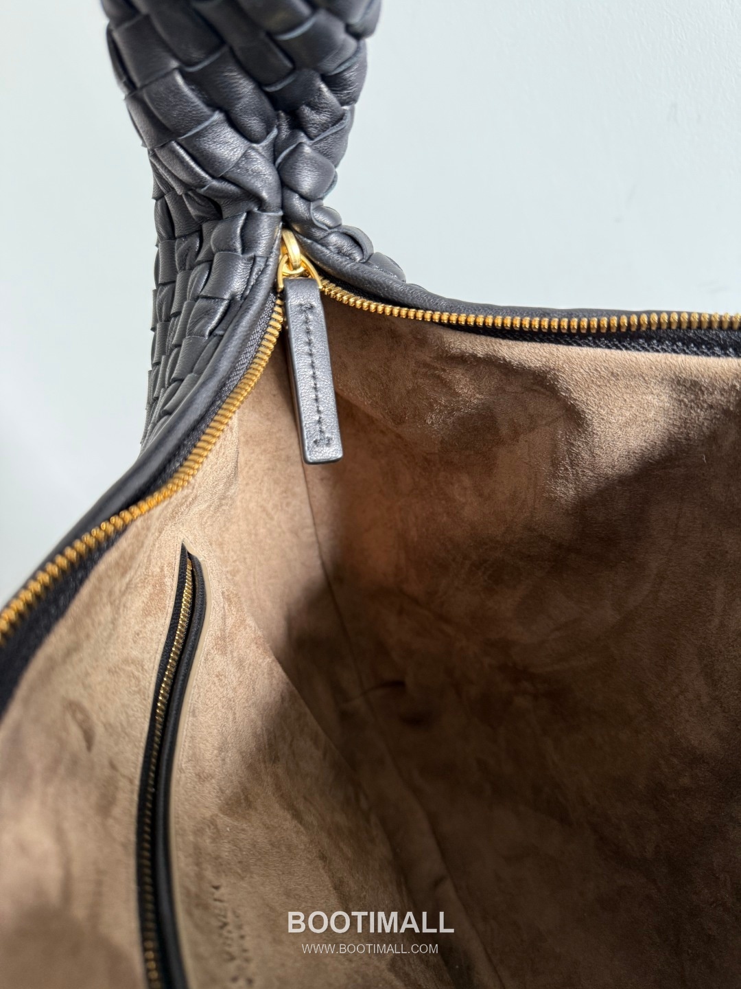 Bottega Veneta Early Spring Soft Hobo Shoulder Bag 보테가 베네타 얼리 스프링 소프트 호보 숄더백 44cm 25