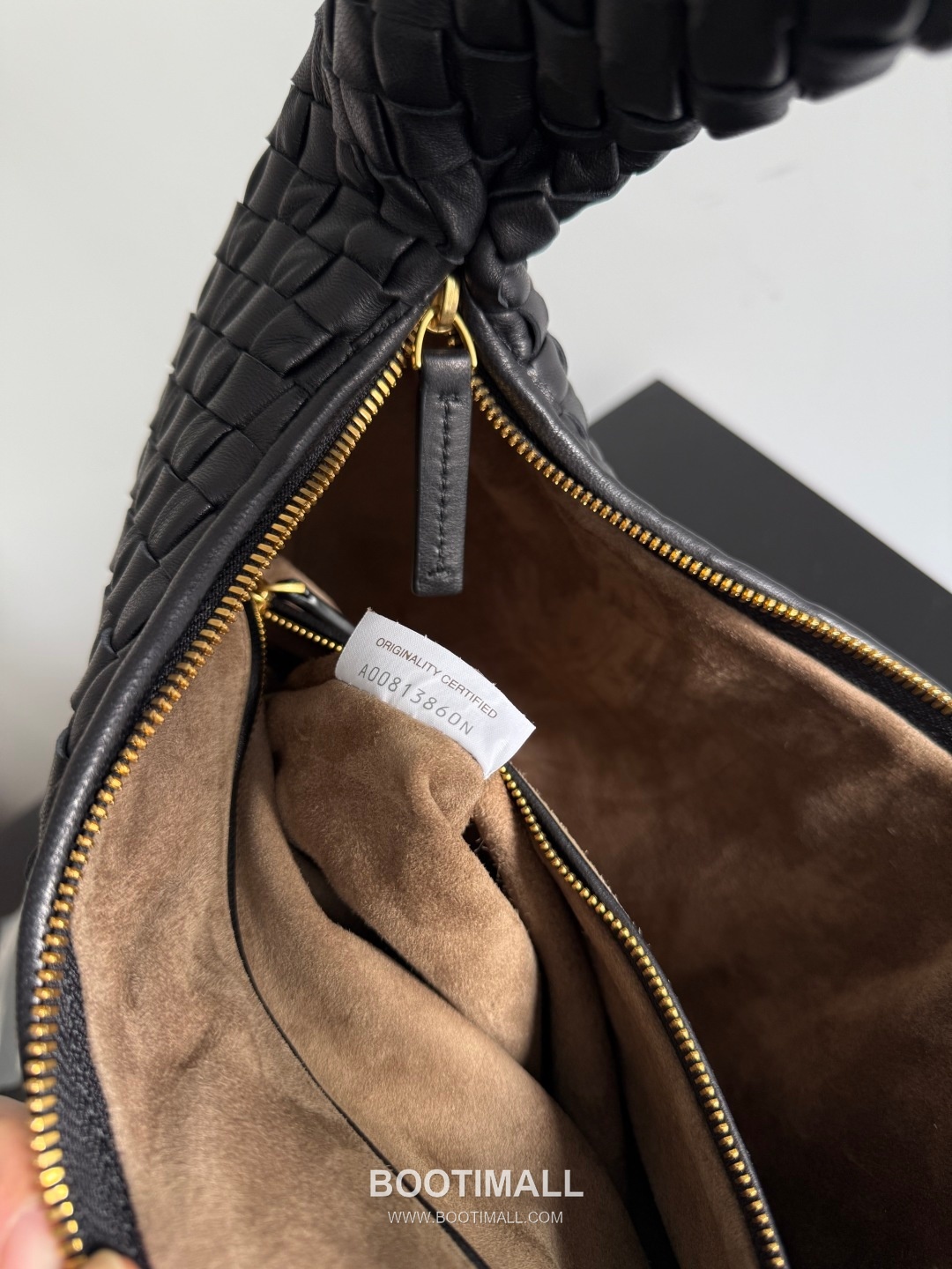 Bottega Veneta Early Spring Soft Hobo Shoulder Bag 보테가 베네타 얼리 스프링 소프트 호보 숄더백 44cm 26