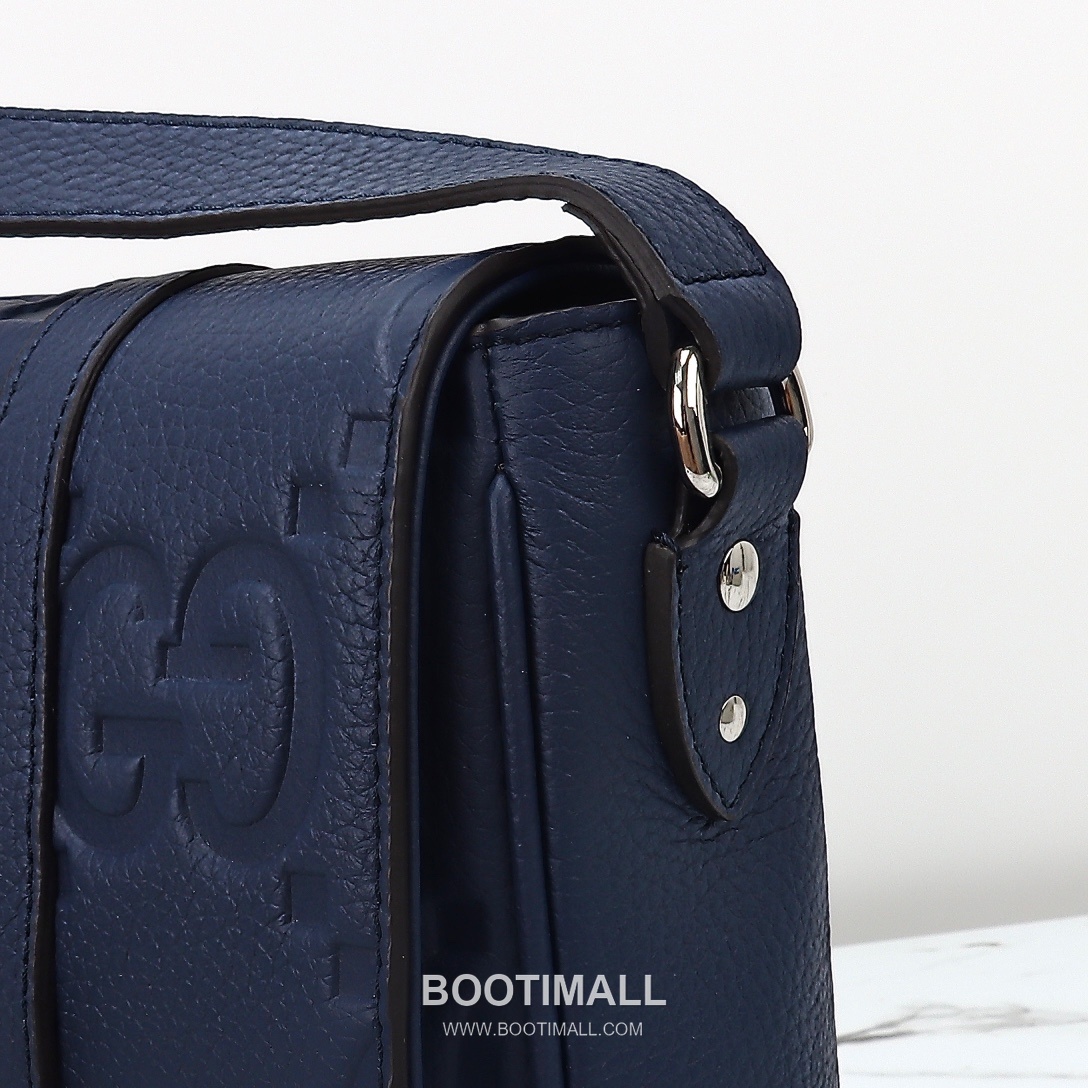 Gucci GG Embossed Leather Messenger Bag 760234 구찌 GG 엠보스 레더 메신저백 31cm 6