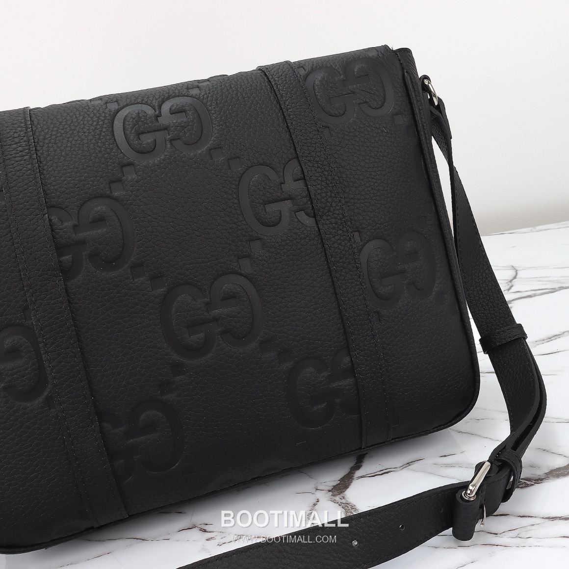 Gucci GG Embossed Leather Messenger Bag 760234 구찌 GG 엠보스 레더 메신저백 31cm 6