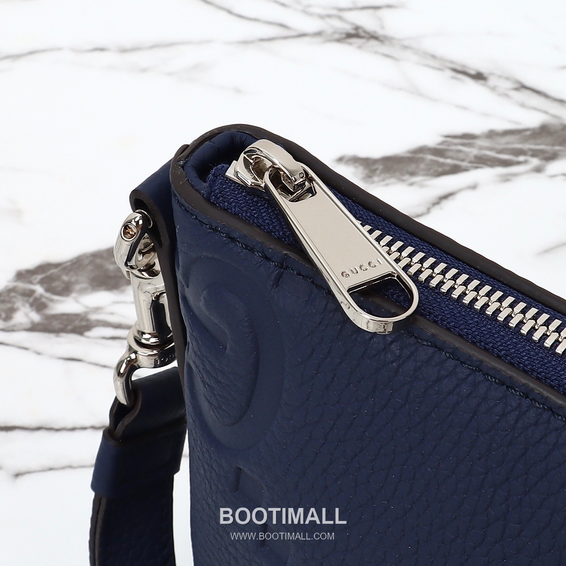 Gucci GG Embossed Leather Mini Messenger Bag 761747 구찌 GG 엠보스 레더 미니 메신저백 23cm 6