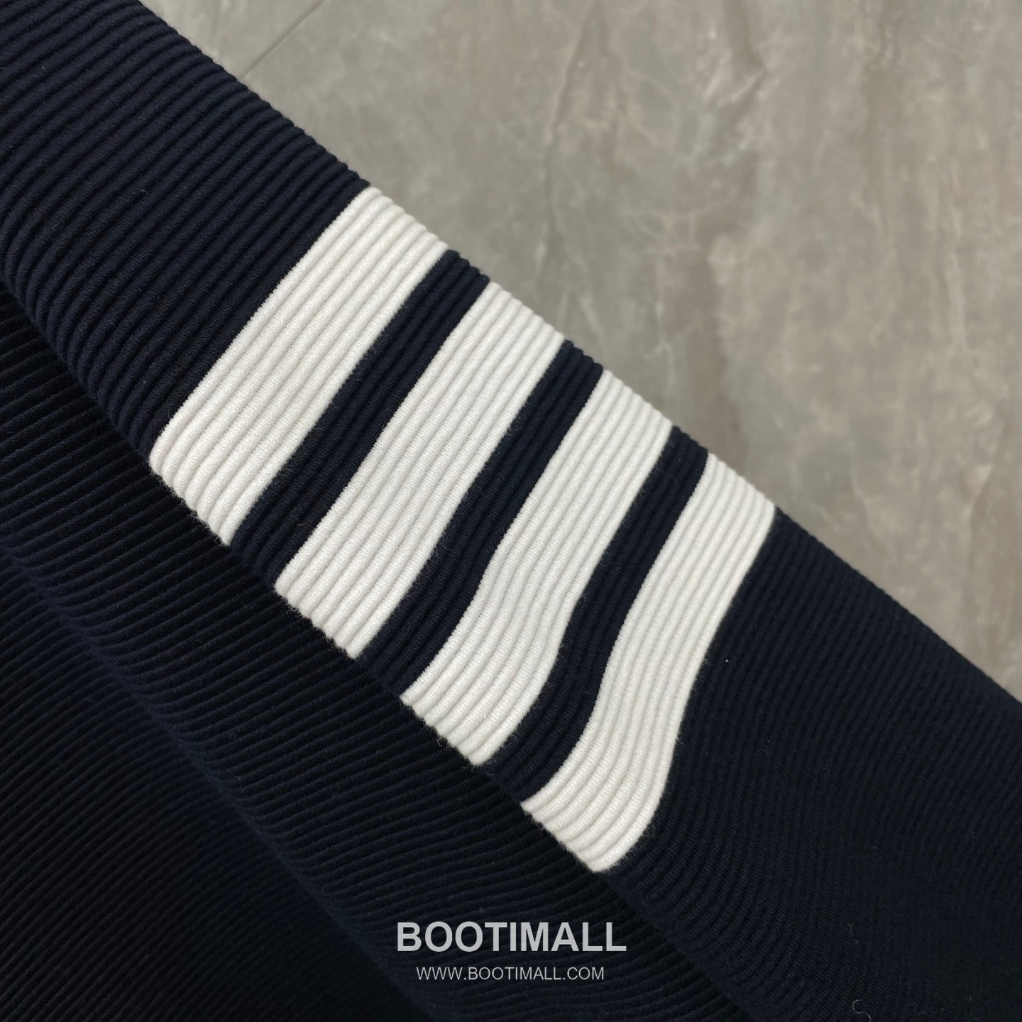 Thom Browne Stickman Dog 4-Bar Sweatshirt Cotton Blue 톰브라운 스틱맨 도그 4바 스웨트셔츠 코튼 블루 9