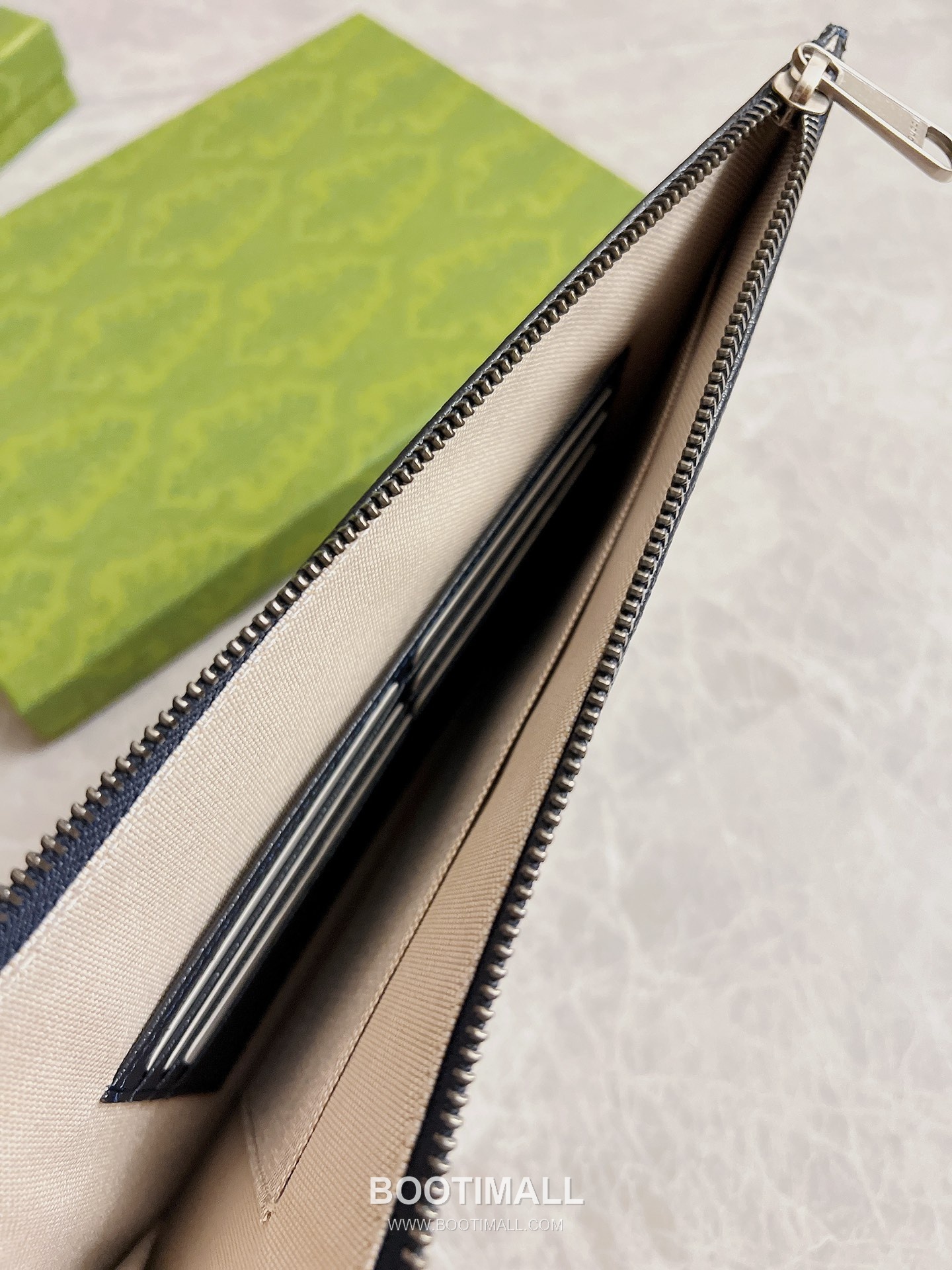 Gucci 672953 PVC Hand Clutch Blue 구찌 672953 PVC 핸드 클러치 블루 31cm 4