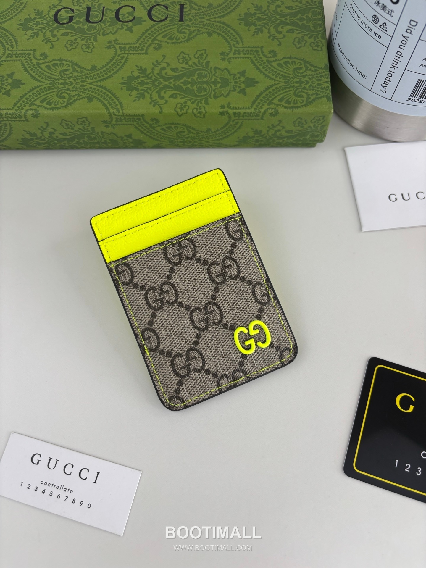 Gucci GG Supreme Bicolor GG Canvas Neon Green Card Holder 구찌 GG 수프림 바이컬러 817197 캔버스 네온 그린 카드홀더 10cm 1