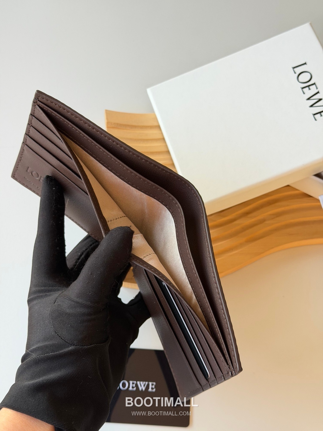 Loewe Puzzle Geometric Ripple-Embossed Cowhide Black Bifold Wallet 로에베 퍼즐 지오메트릭 L1146 물결 엠보 소가죽 블랙 반지갑 11cm 7