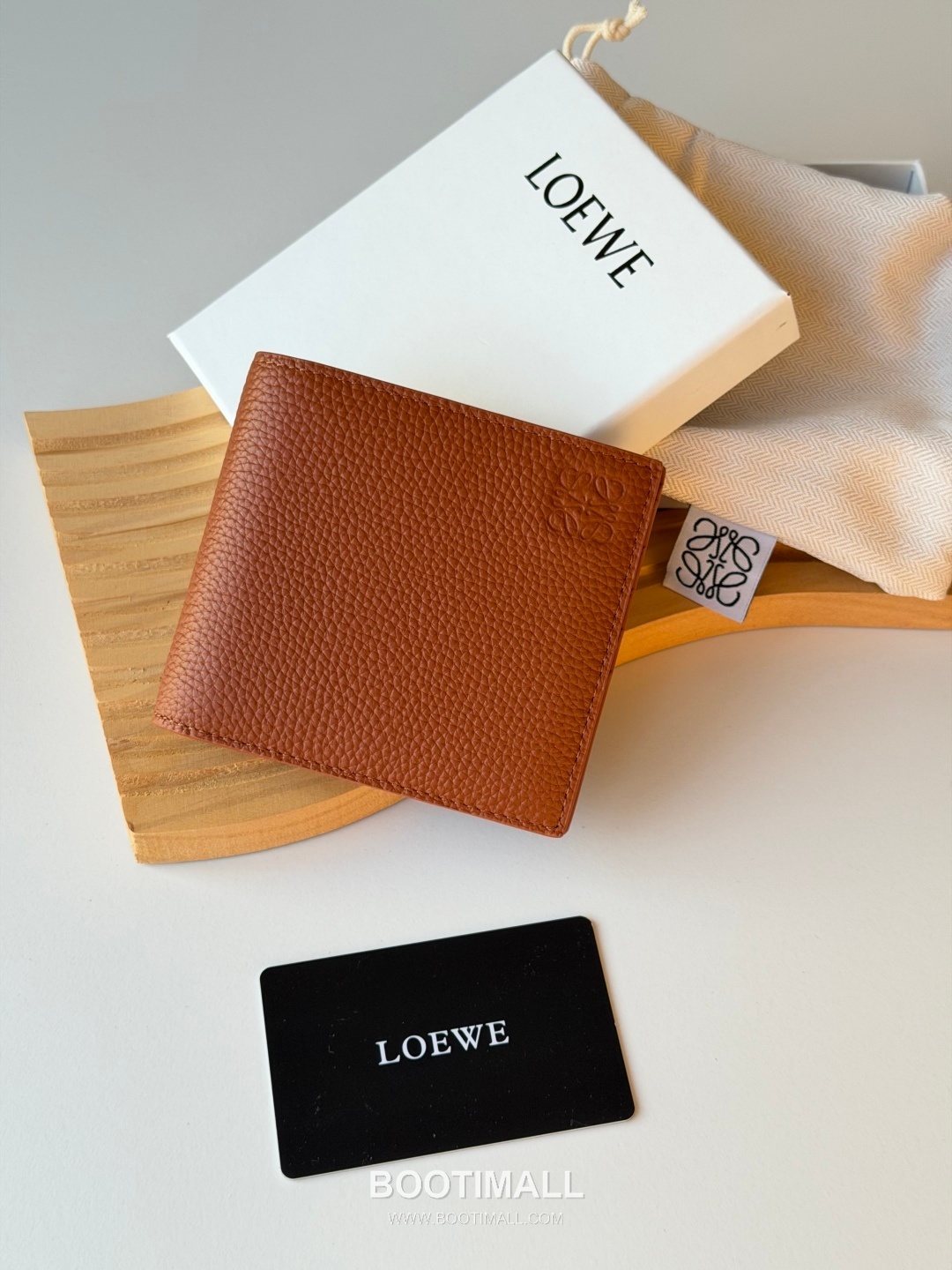 Loewe Puzzle Geometric Grained Cowhide Leather Bi-Fold Wallet 로에베 퍼즐 지오메트릭 L1147 그레인드 소가죽 반지갑 11cm 1