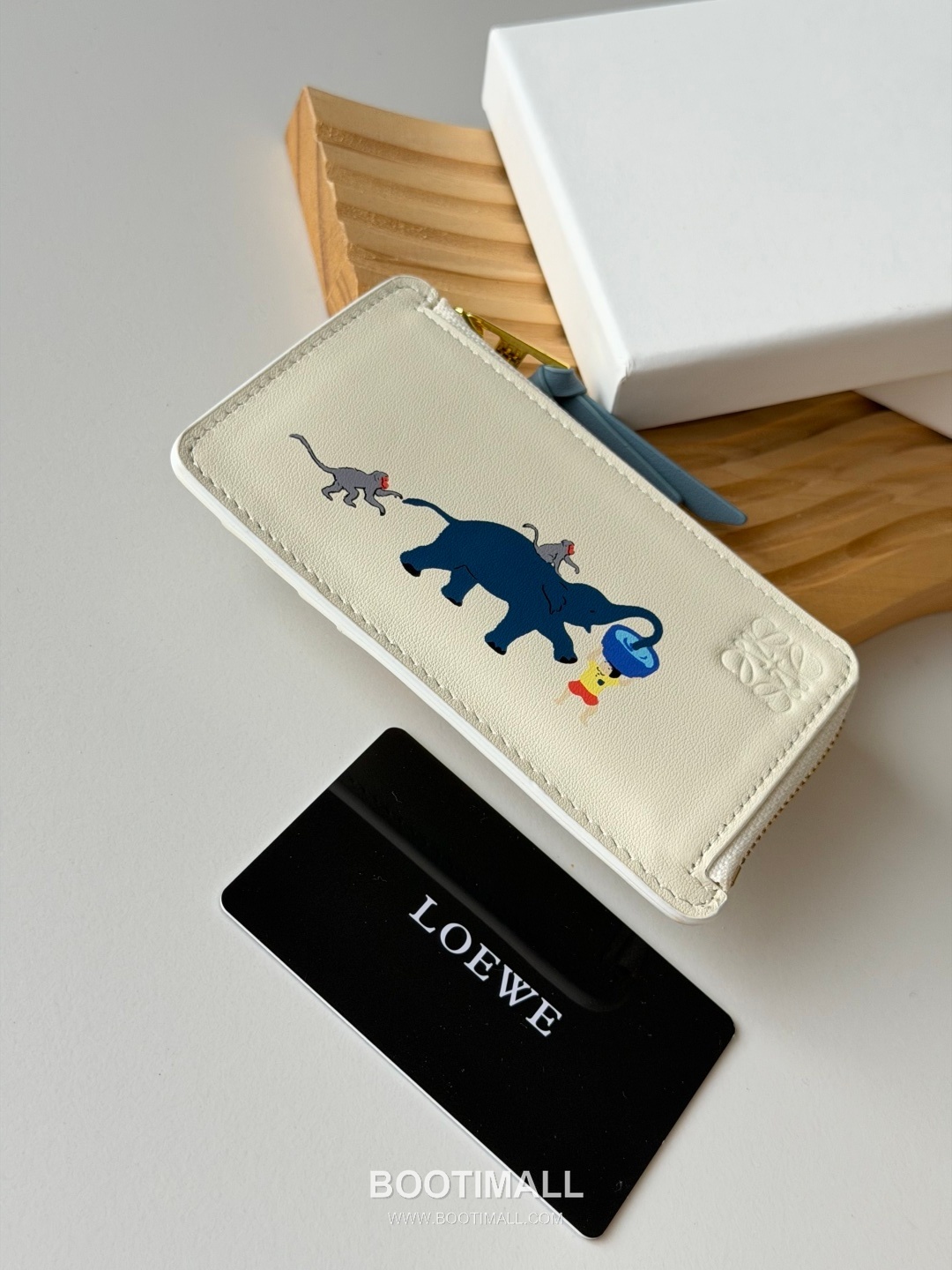 Loewe Animal Print Zip Cowhide Leather Brown Coin Purse 로에베 L1141 애니멀 프린트 지퍼 소가죽 브라운 동전지갑 12.5cm 5