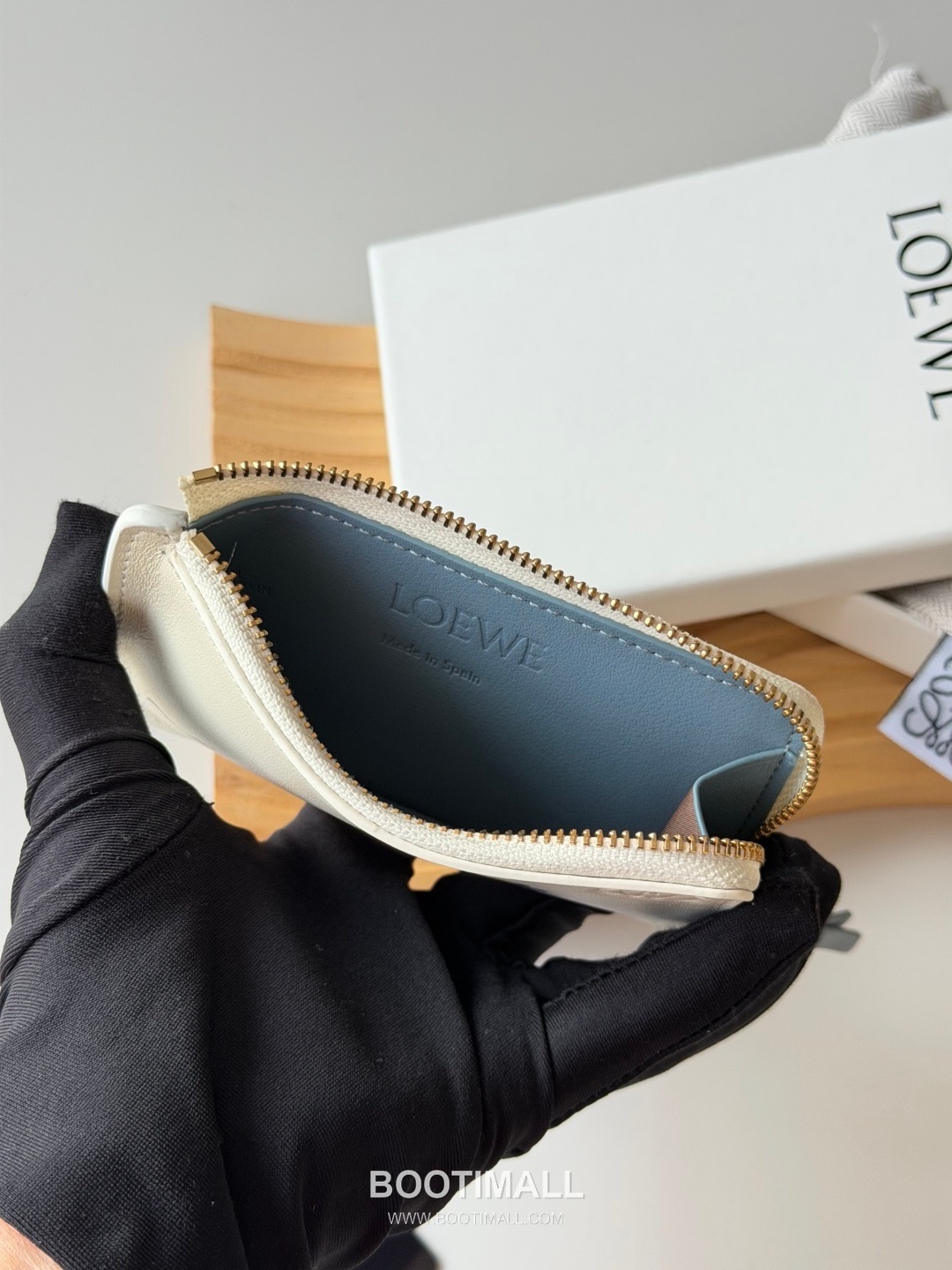 Loewe Animal Print Zip Cowhide Leather Brown Coin Purse 로에베 L1141 애니멀 프린트 지퍼 소가죽 브라운 동전지갑 12.5cm 6