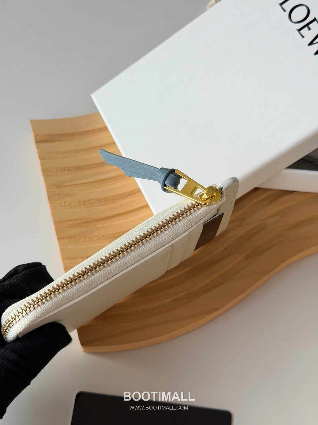 Loewe Animal Motif Zip Cowhide Leather Multicolor Coin Purse 로에베 L1142 애니멀 모티프 지퍼 소가죽 멀티컬러 동전지갑 12.5cm 4