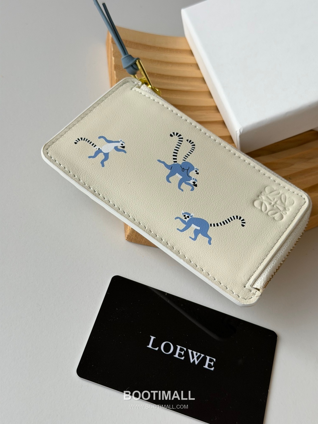 Loewe Animal Motif Zip Cowhide Leather Multicolor Coin Purse 로에베 L1142 애니멀 모티프 지퍼 소가죽 멀티컬러 동전지갑 12.5cm 5