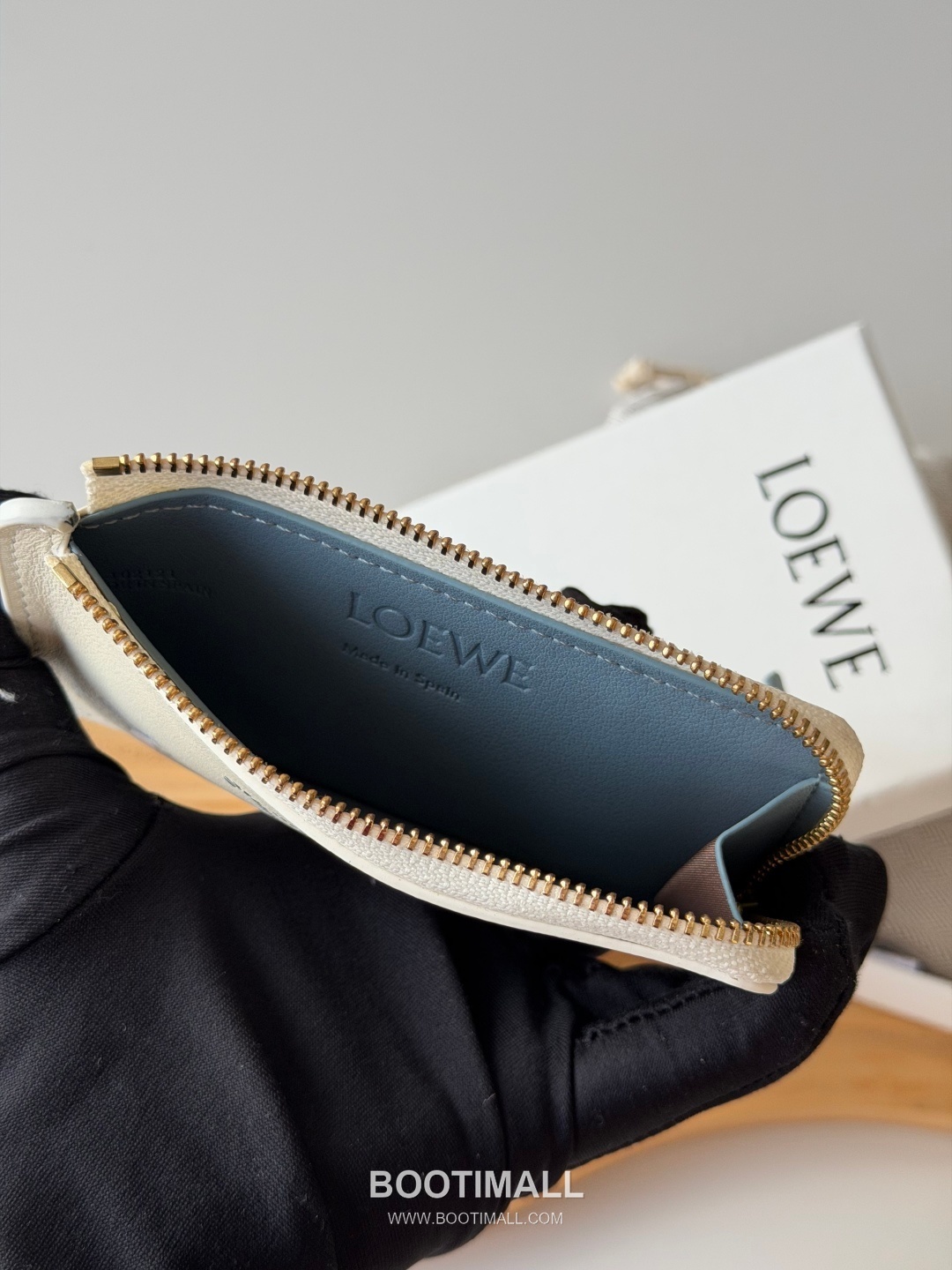 Loewe Animal Motif Zip Cowhide Leather Multicolor Coin Purse 로에베 L1142 애니멀 모티프 지퍼 소가죽 멀티컬러 동전지갑 12.5cm 6