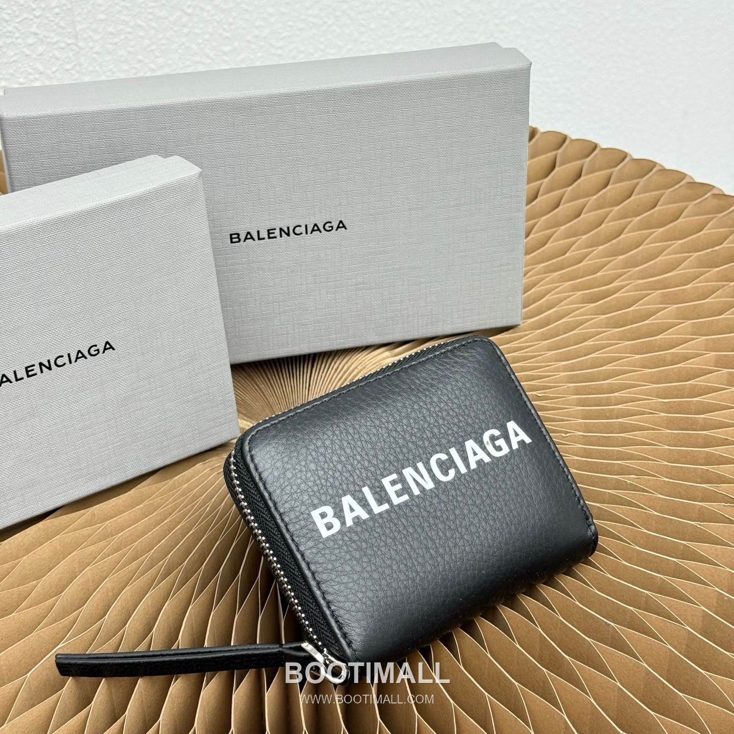 Balenciaga Cash Envelope Grained Calfskin Coin Purse 발렌시아가 캐시 엔벨로프 그레인드 카프스킨 동전지갑 11.5cm 1
