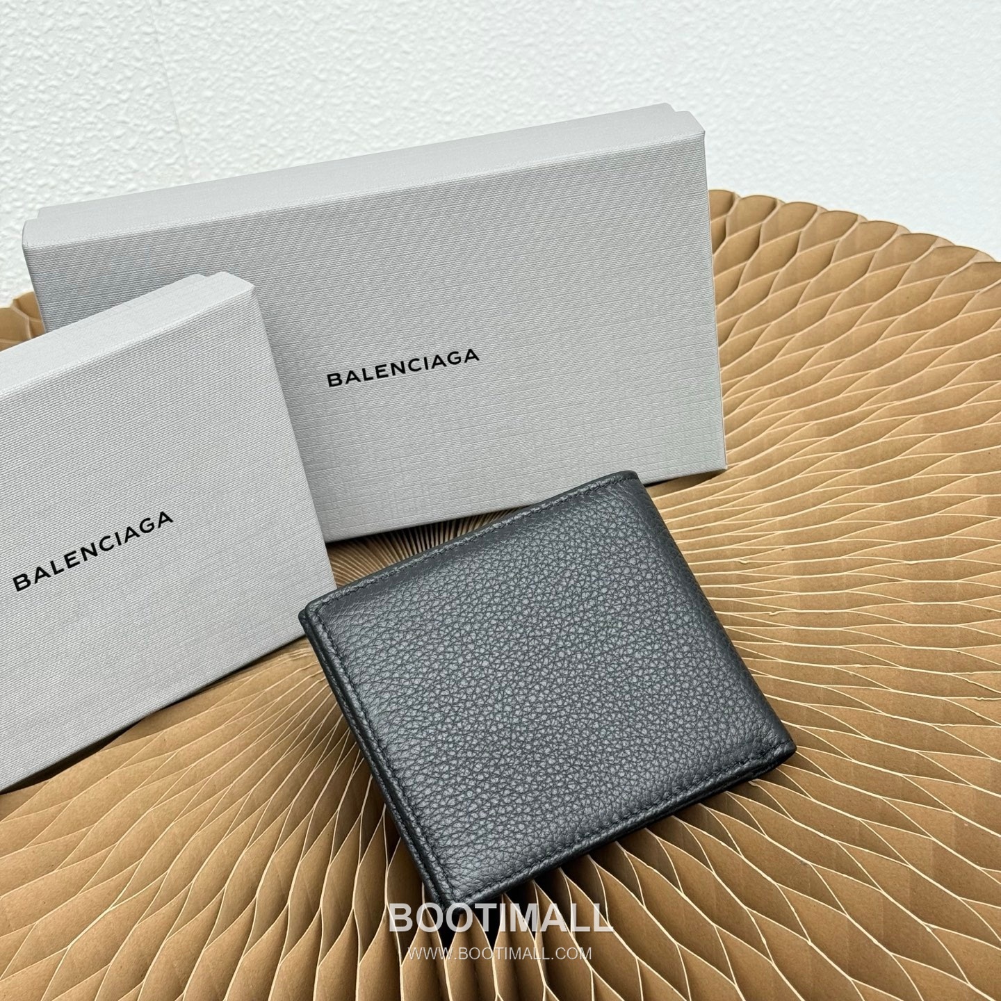 Balenciaga Cash Square Fold Grained Calfskin Bifold Wallet 발렌시아가 캐시 스퀘어 폴드 그레인드 카프스킨 반지갑 11cm 3