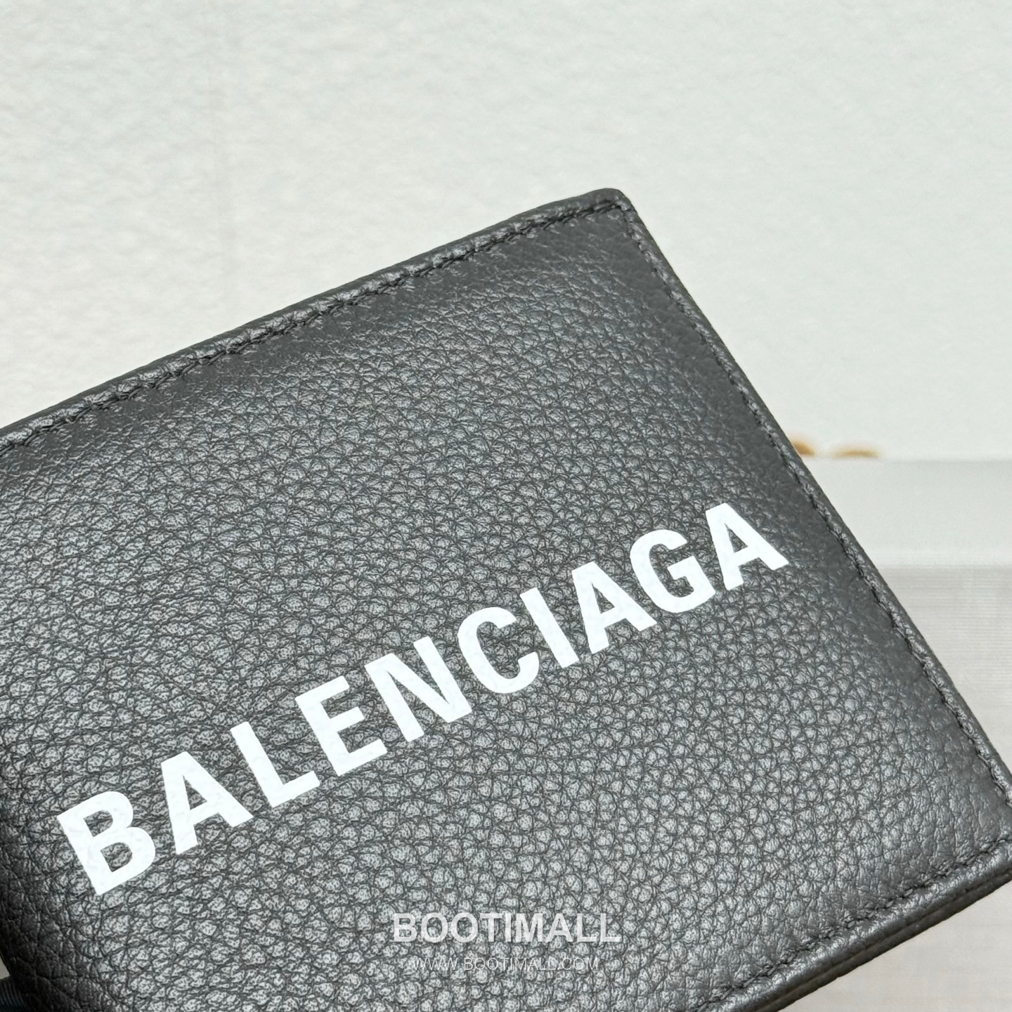 Balenciaga Cash Square Fold Grained Calfskin Bifold Wallet 발렌시아가 캐시 스퀘어 폴드 그레인드 카프스킨 반지갑 11cm 5