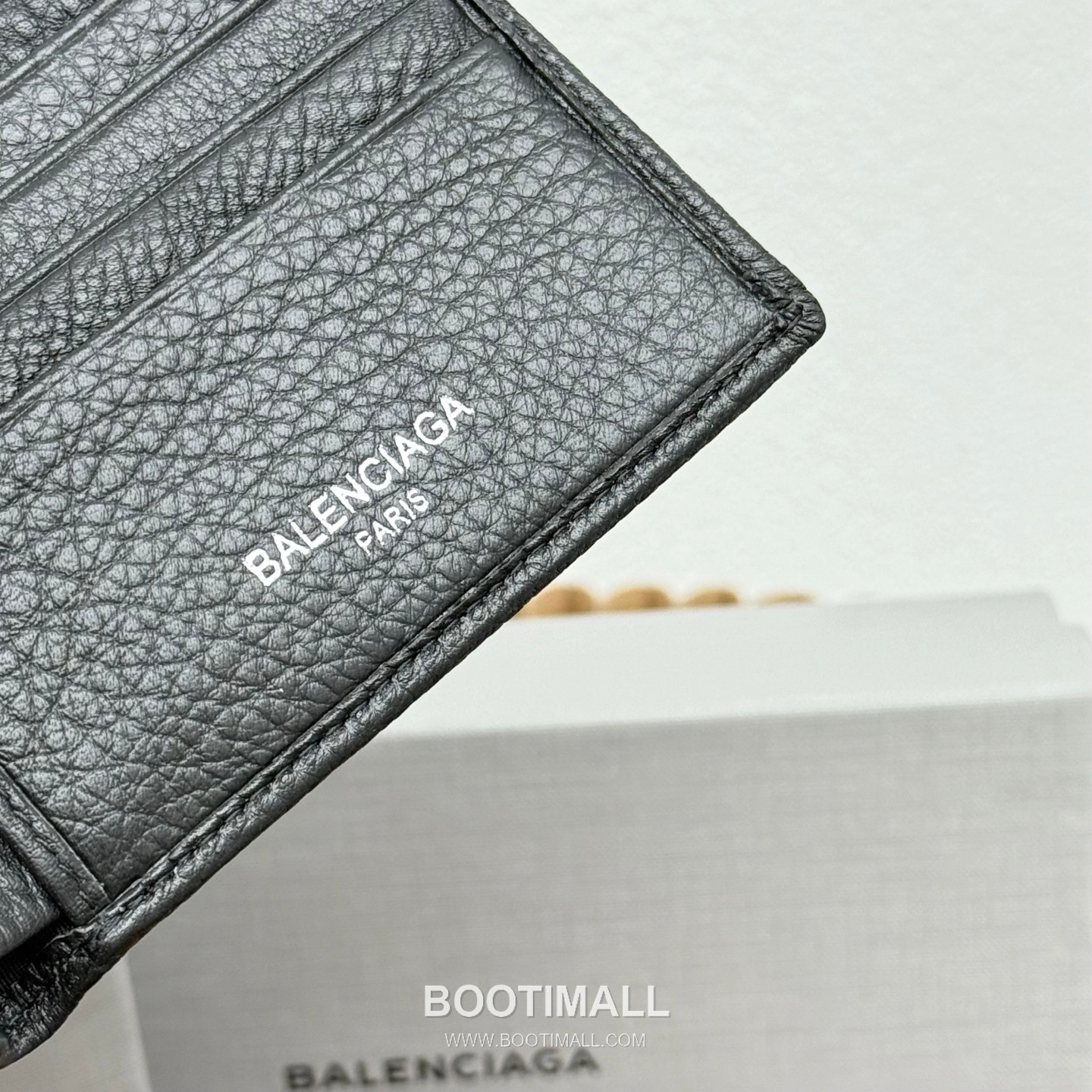 Balenciaga Cash Square Fold Grained Calfskin Bifold Wallet 발렌시아가 캐시 스퀘어 폴드 그레인드 카프스킨 반지갑 11cm 8