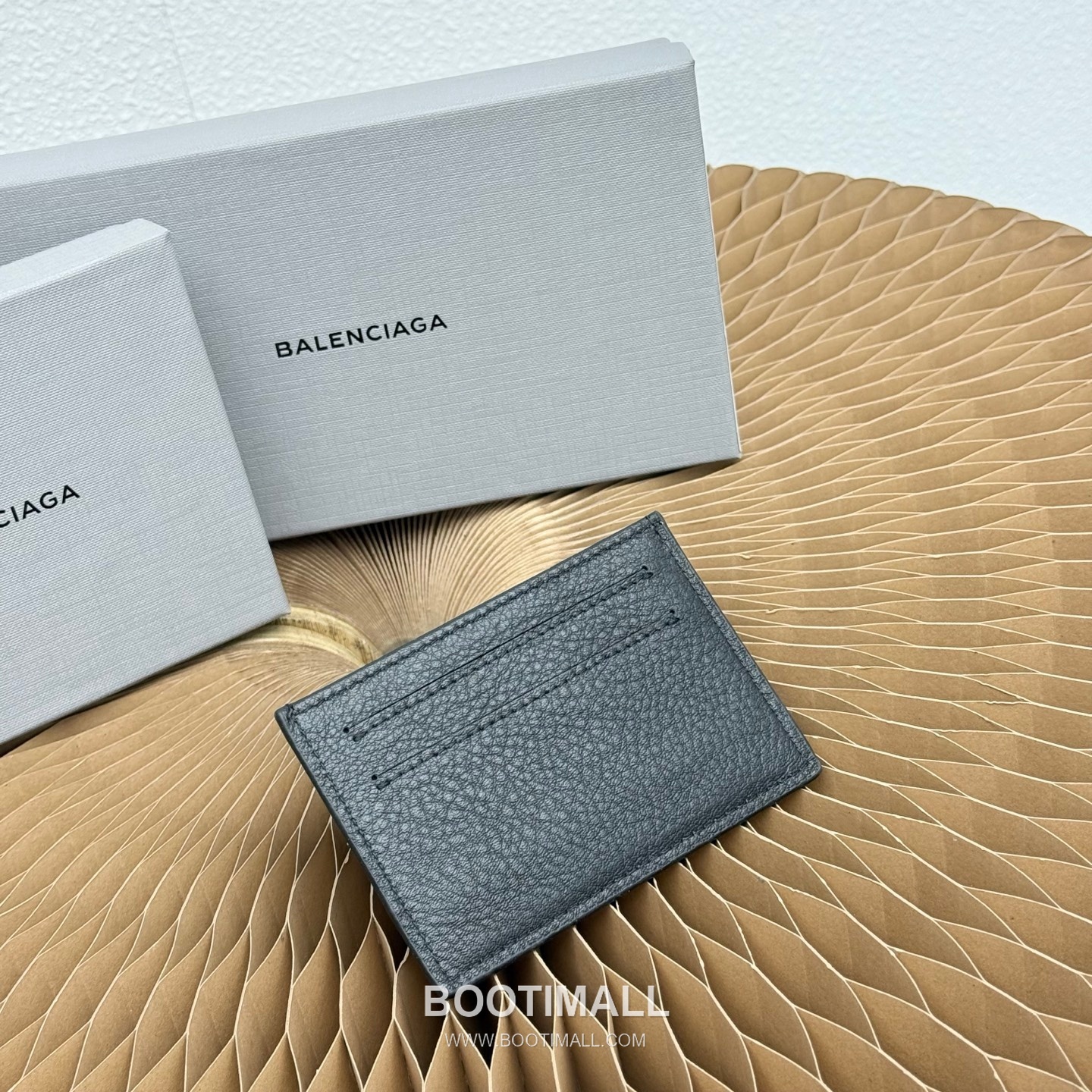 Balenciaga Cash Logo Print Grained Calfskin Card Holder 발렌시아가 캐시 로고 프린트 그레인드 카프스킨 카드홀더 10cm 3