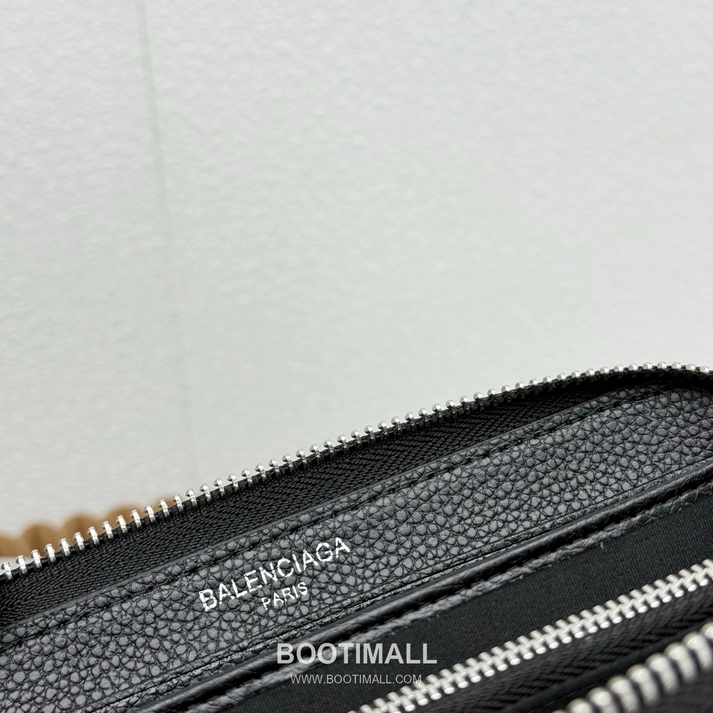 Balenciaga Cash Continental Grained Calfskin Black Long Wallet 발렌시아가 캐시 컨티넨탈 그레인드 카프스킨 블랙 장지갑 19cm 6