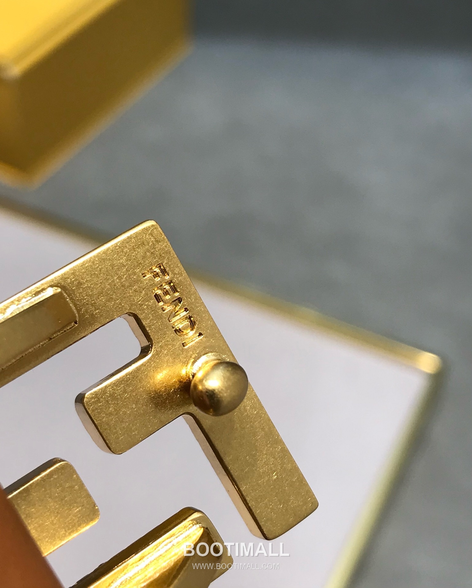 Fendi F Buckle 20mm Double-Sided Full-Grain Cowhide Belt 펜디 F 버클 양면 풀그레인 소가죽 벨트 2cm 5