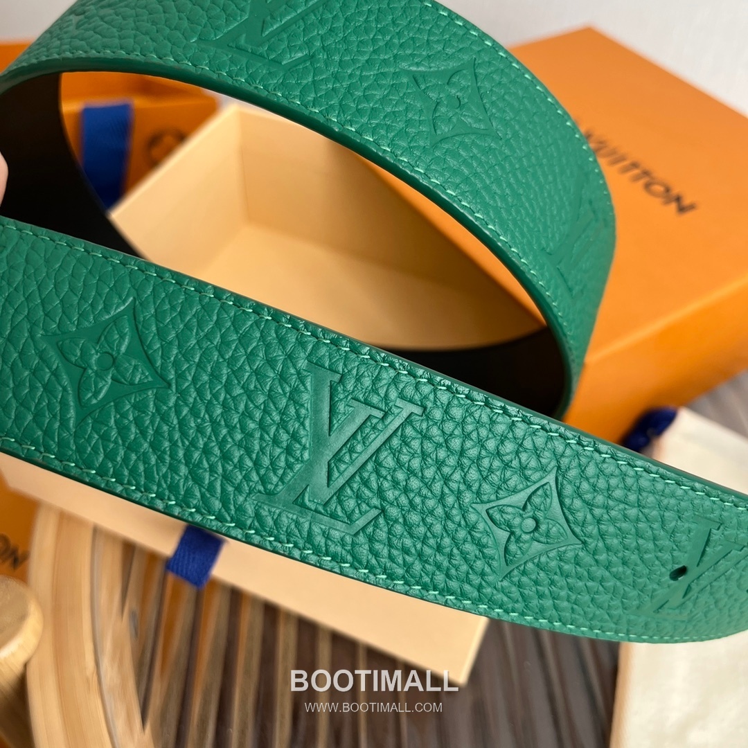 Louis Vuitton New Togo Embossed Buckle Calfskin Black Belt 루이비통 뉴 토고 엠보 버클 카프스킨 블랙 벨트 4cm 4