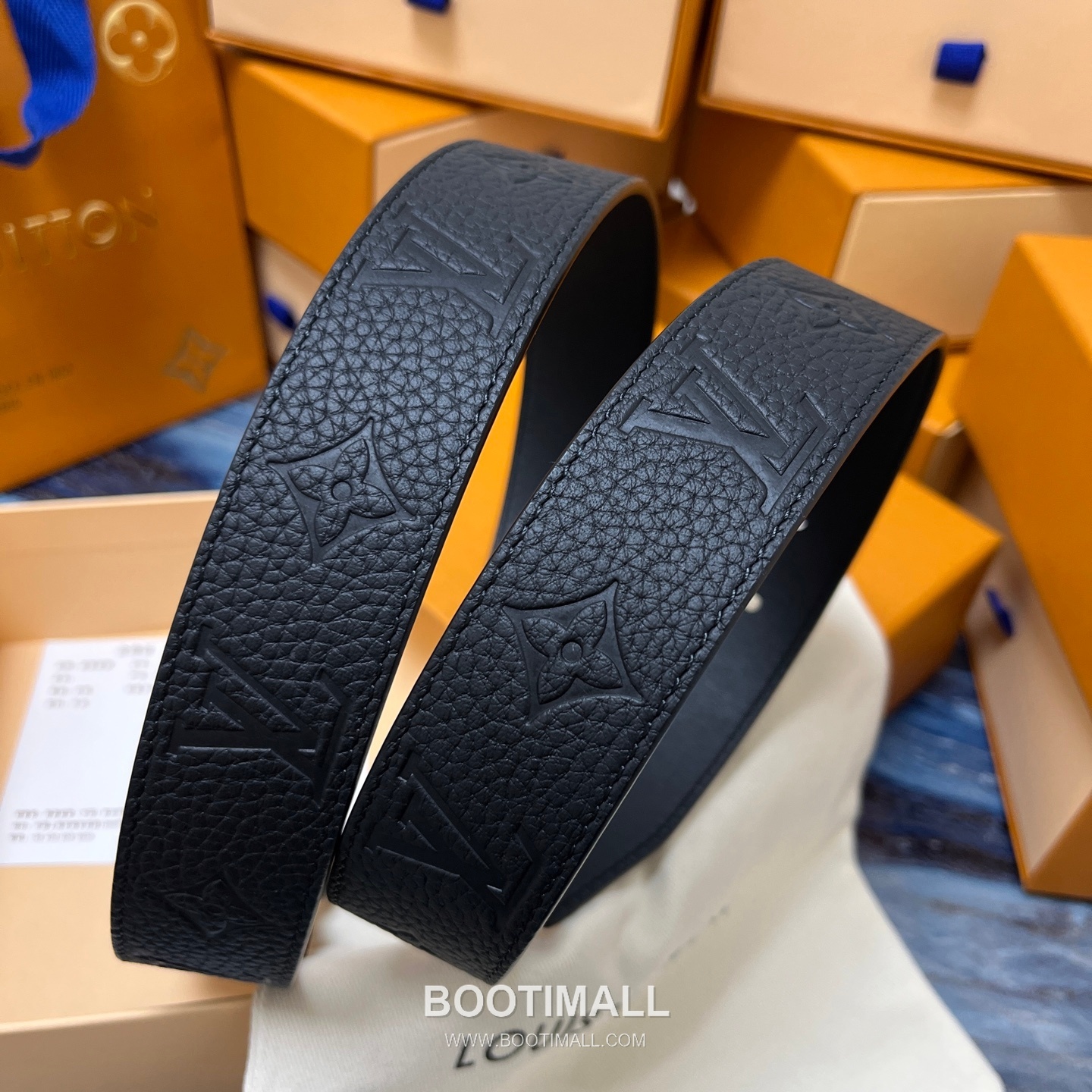 Louis Vuitton LV Initiales Rectangular Buckle Grained Leather Black Belt 루이비통 LV 이니셜 직사각 버클 그레인 레더 벨트 3.5cm 5