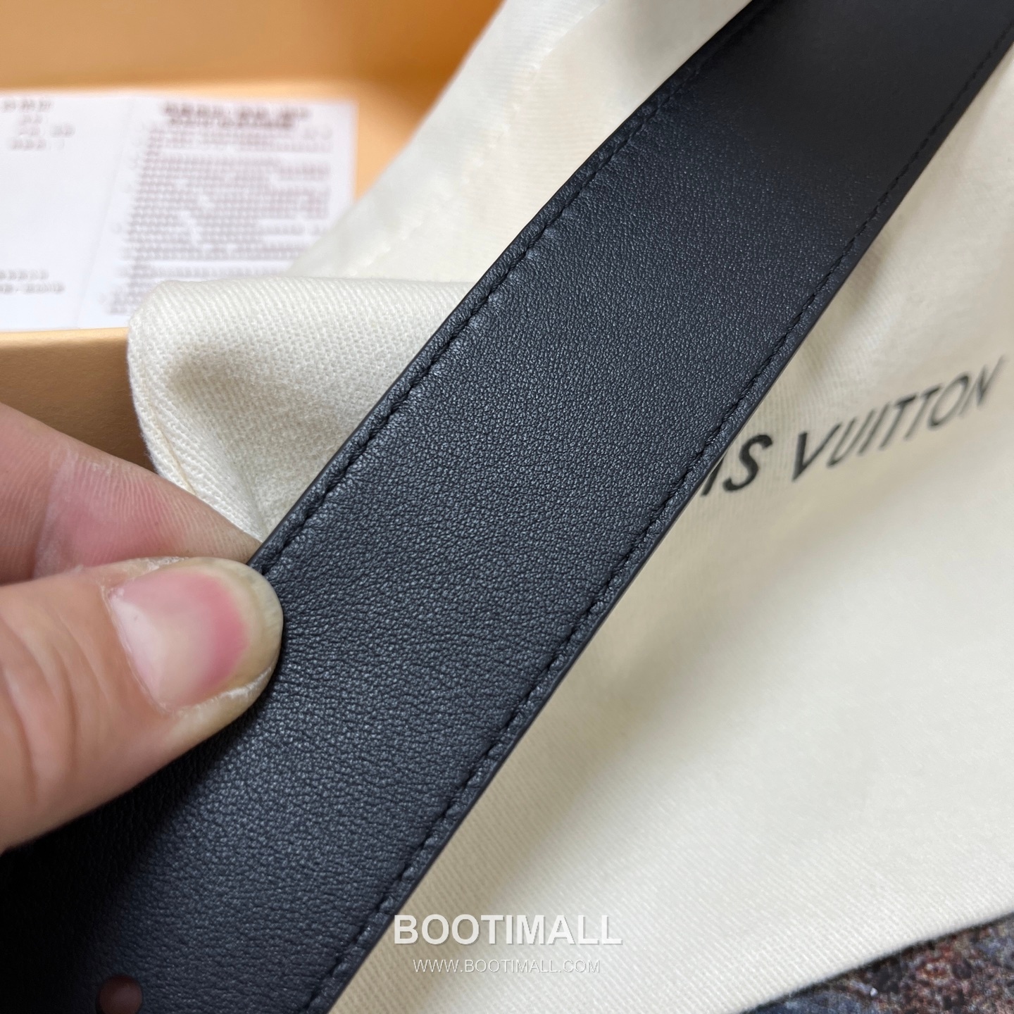 Louis Vuitton LV Initiales Rectangular Buckle Grained Leather Black Belt 루이비통 LV 이니셜 직사각 버클 그레인 레더 벨트 3.5cm 6