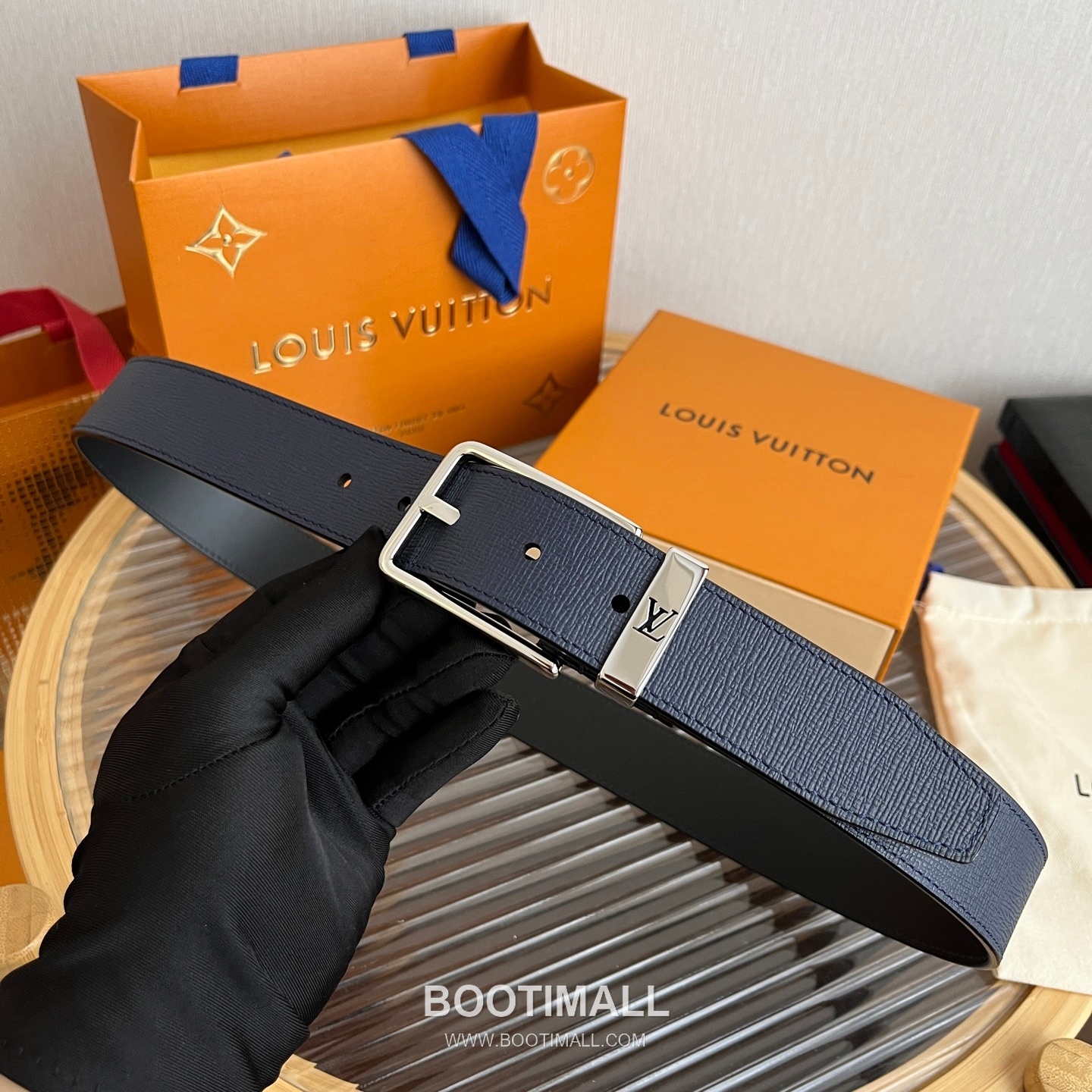 Louis Vuitton LV Initiales Rectangular Buckle Grained Leather Black Belt 루이비통 LV 이니셜 직사각 버클 그레인 레더 벨트 3.5cm 7